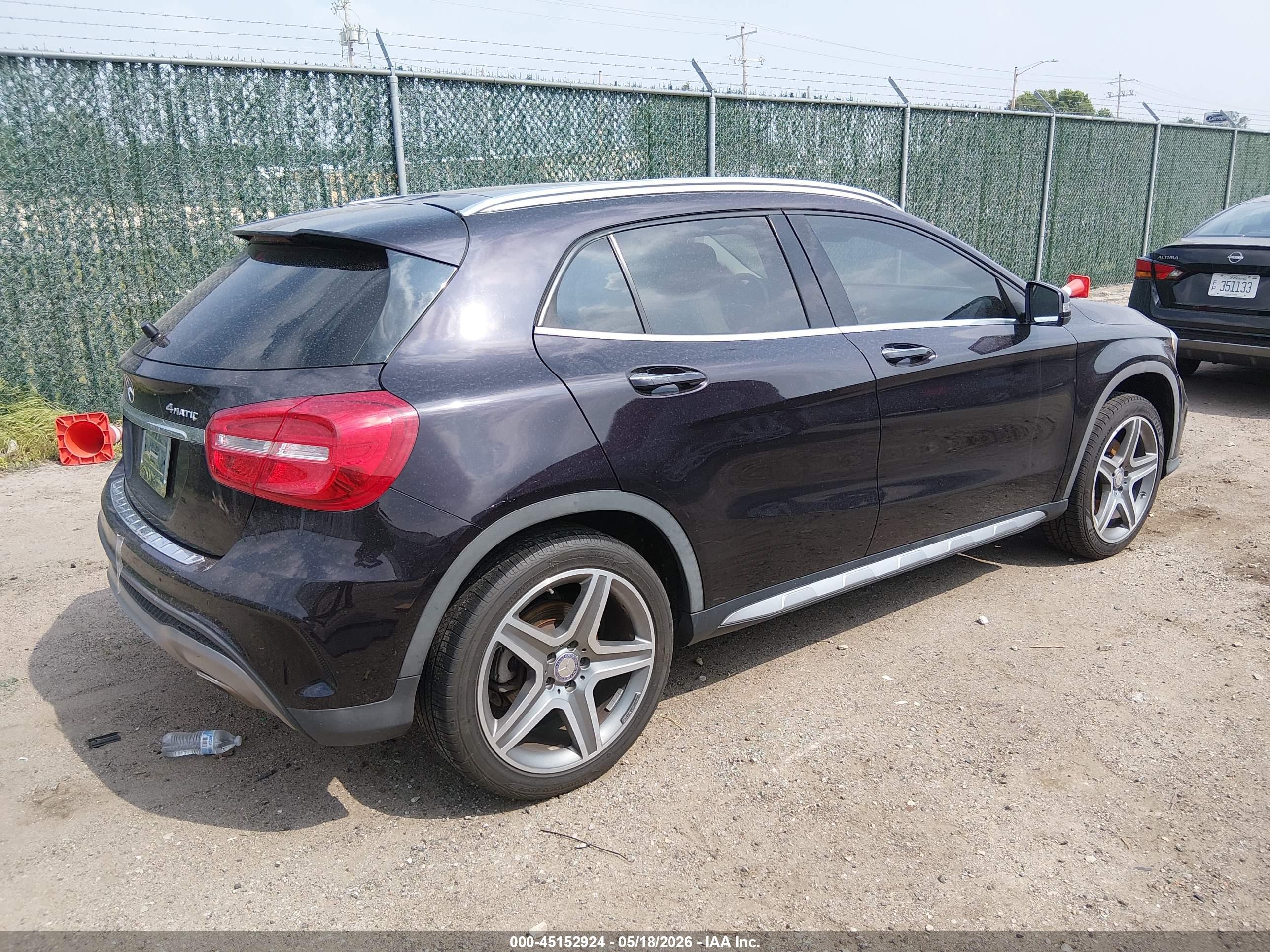 MERCEDES-BENZ GLA image 4