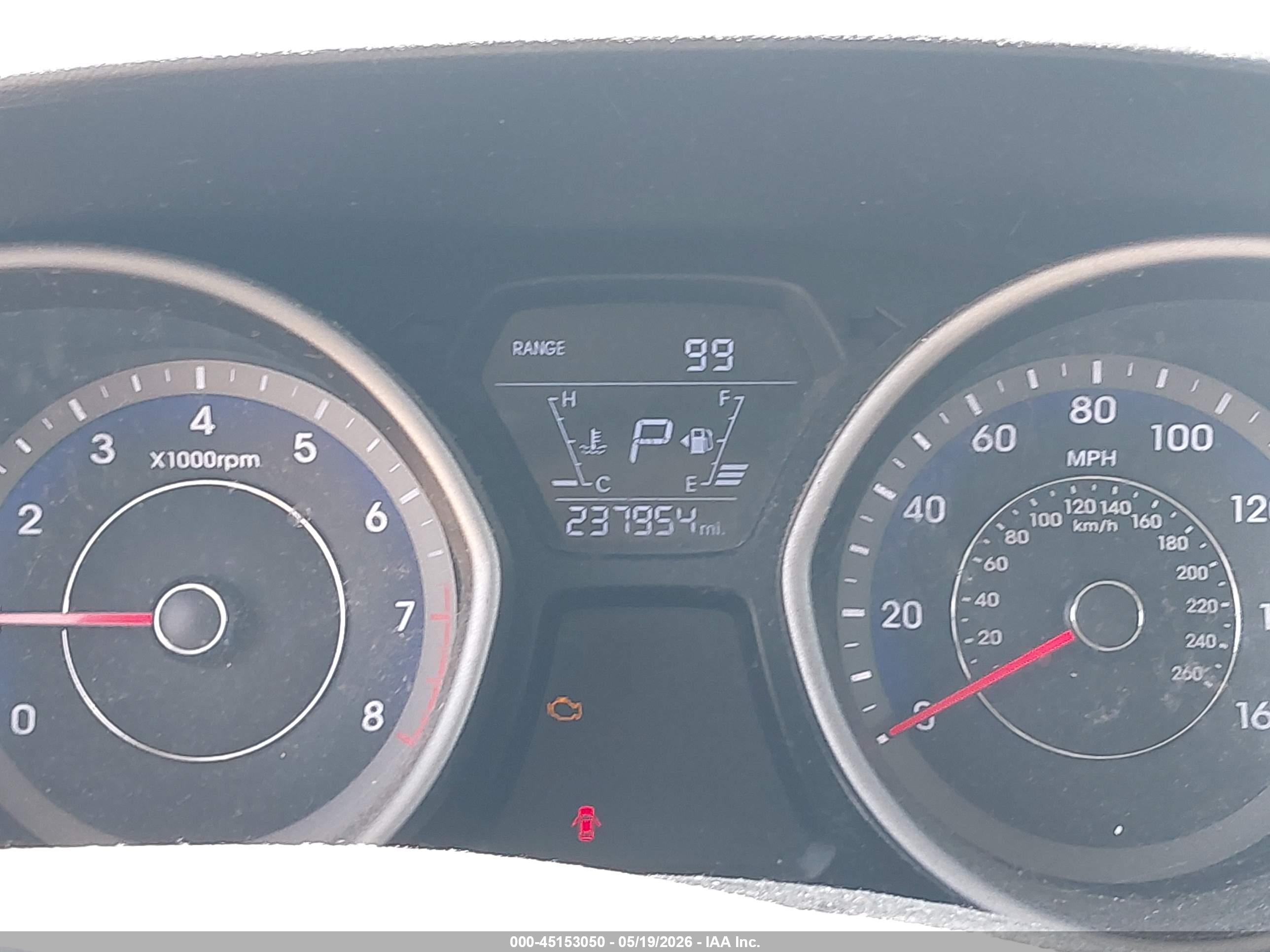HYUNDAI ELANTRA image 7