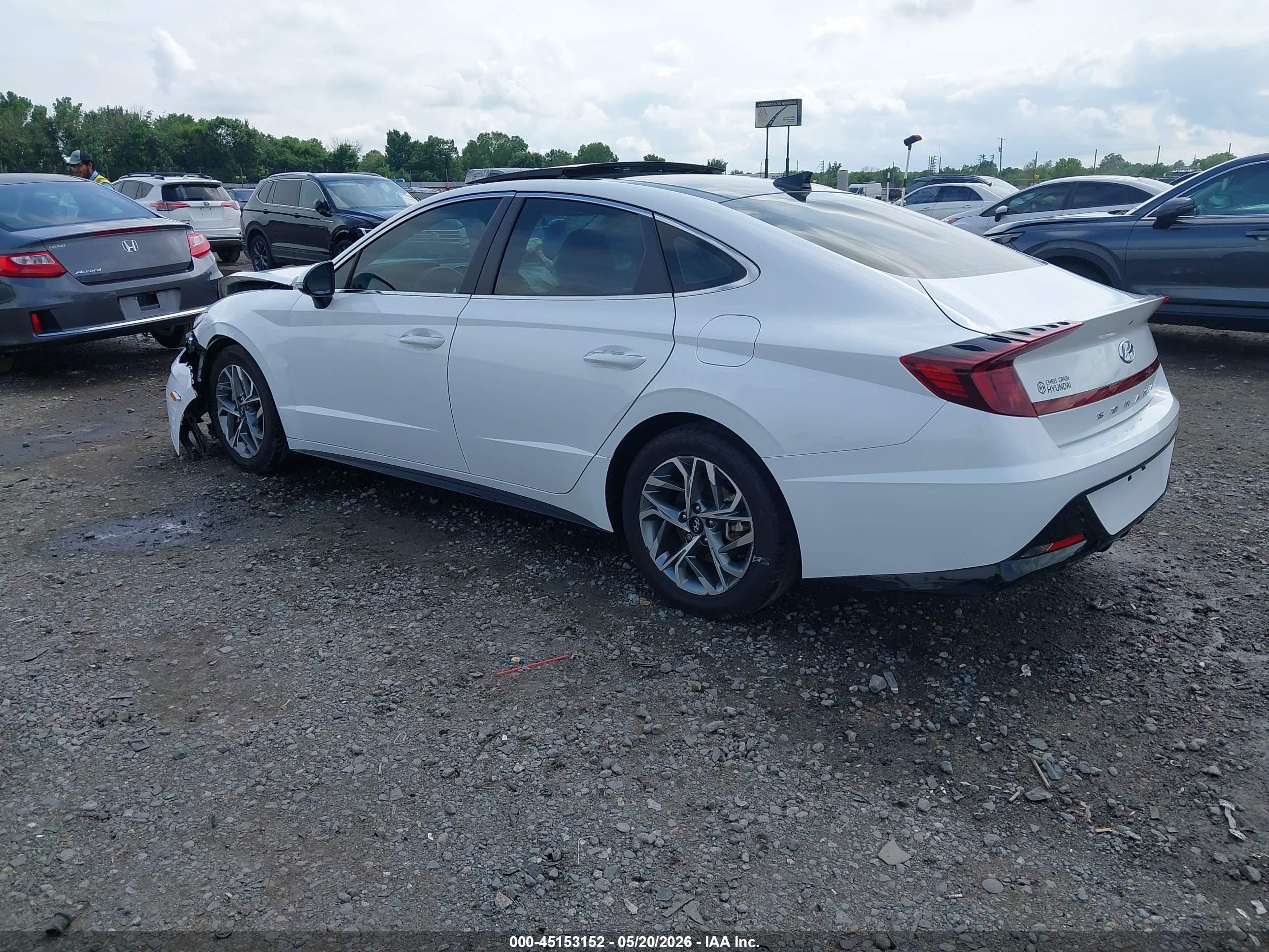 HYUNDAI SONATA image 3