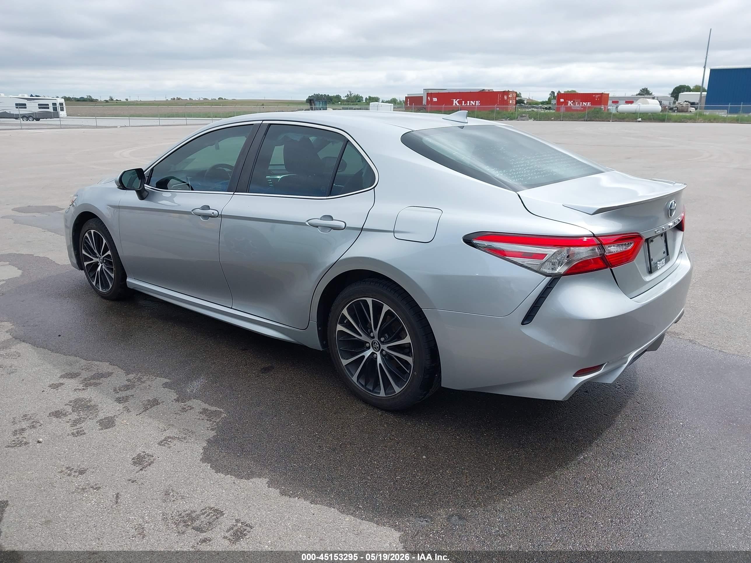 TOYOTA CAMRY image 3