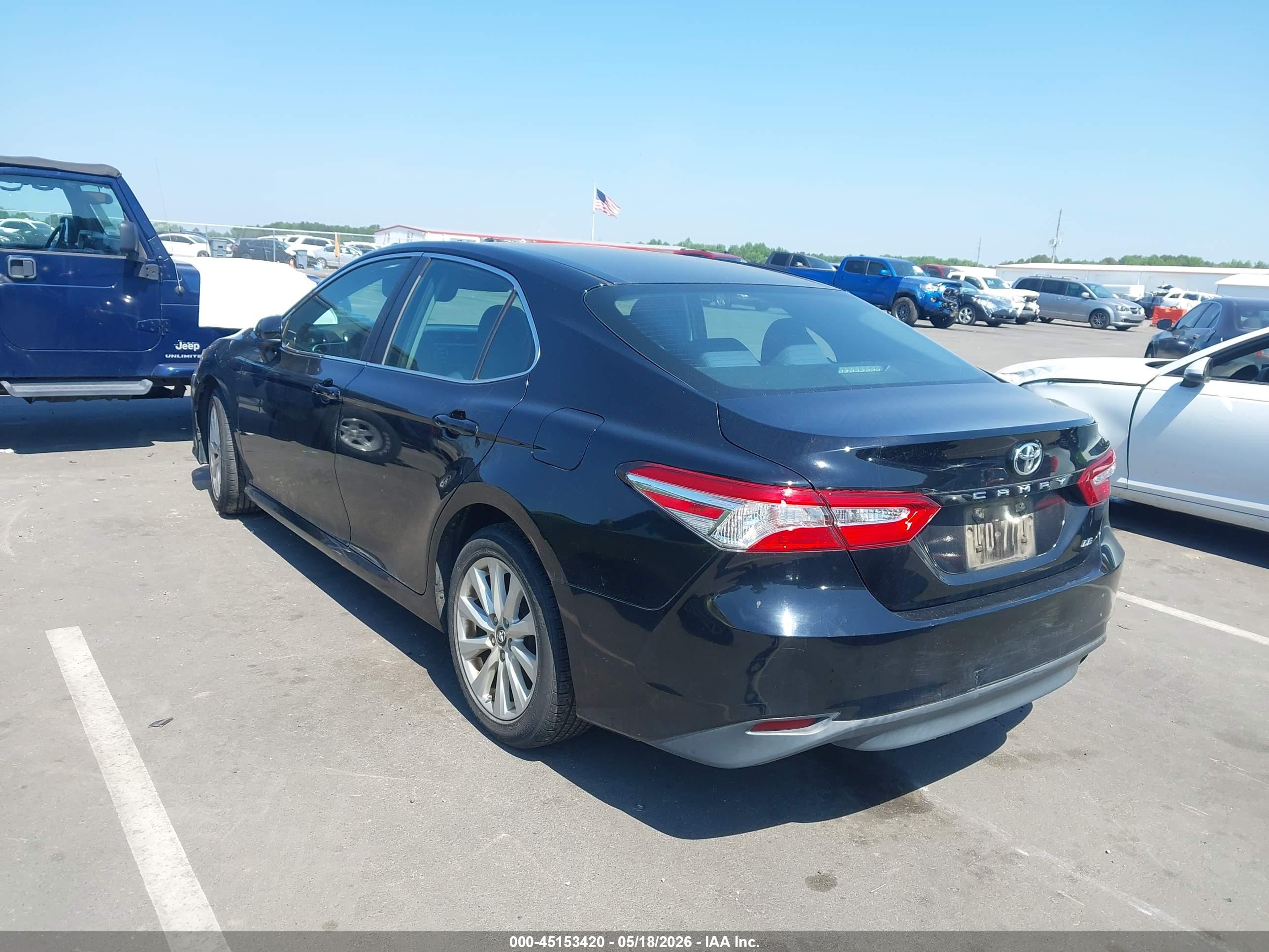 TOYOTA CAMRY image 3