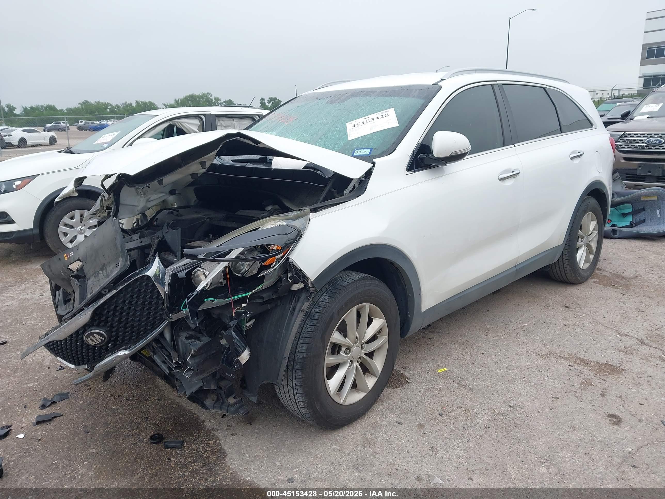 KIA SORENTO image 2