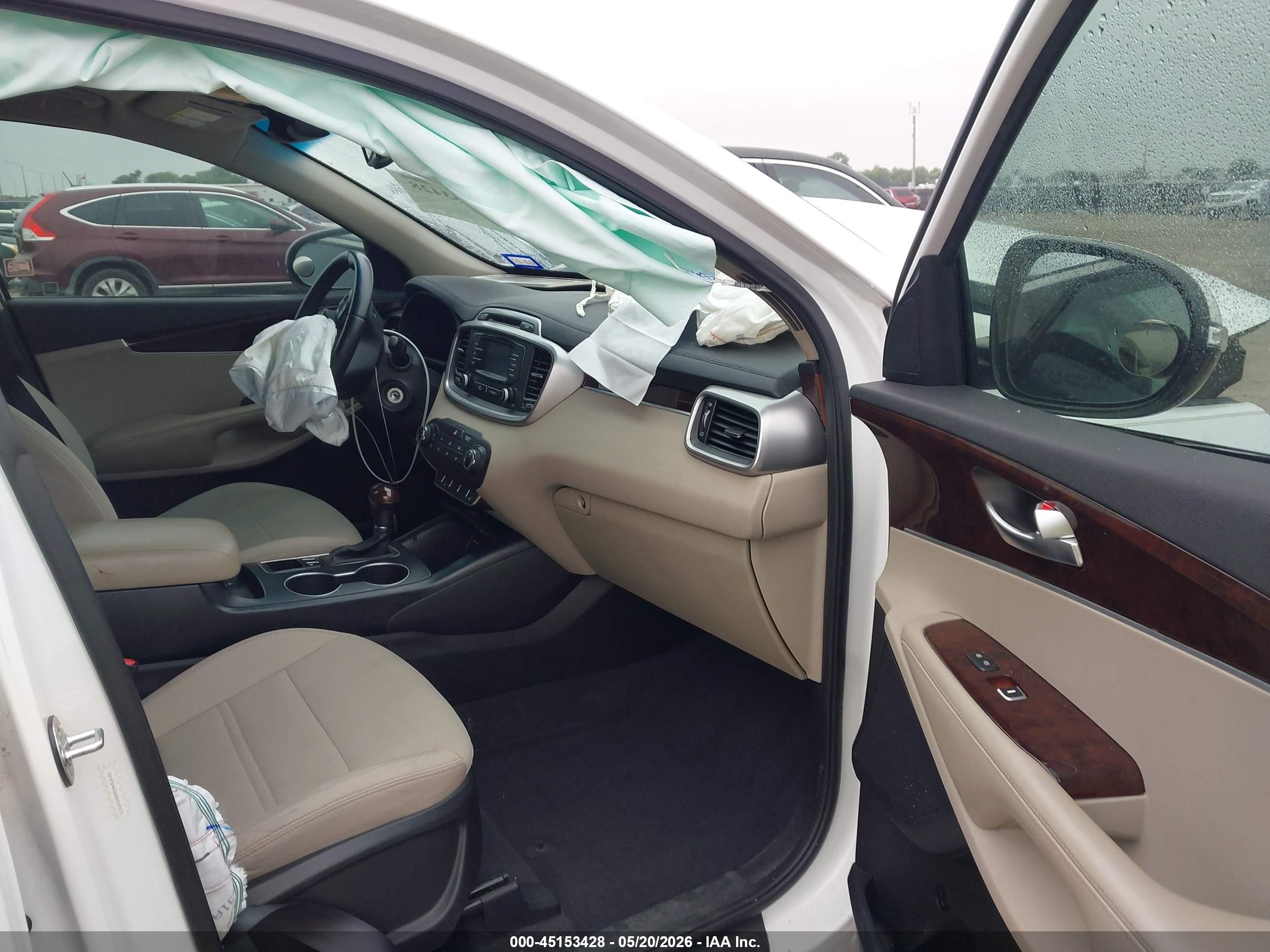 KIA SORENTO image 5