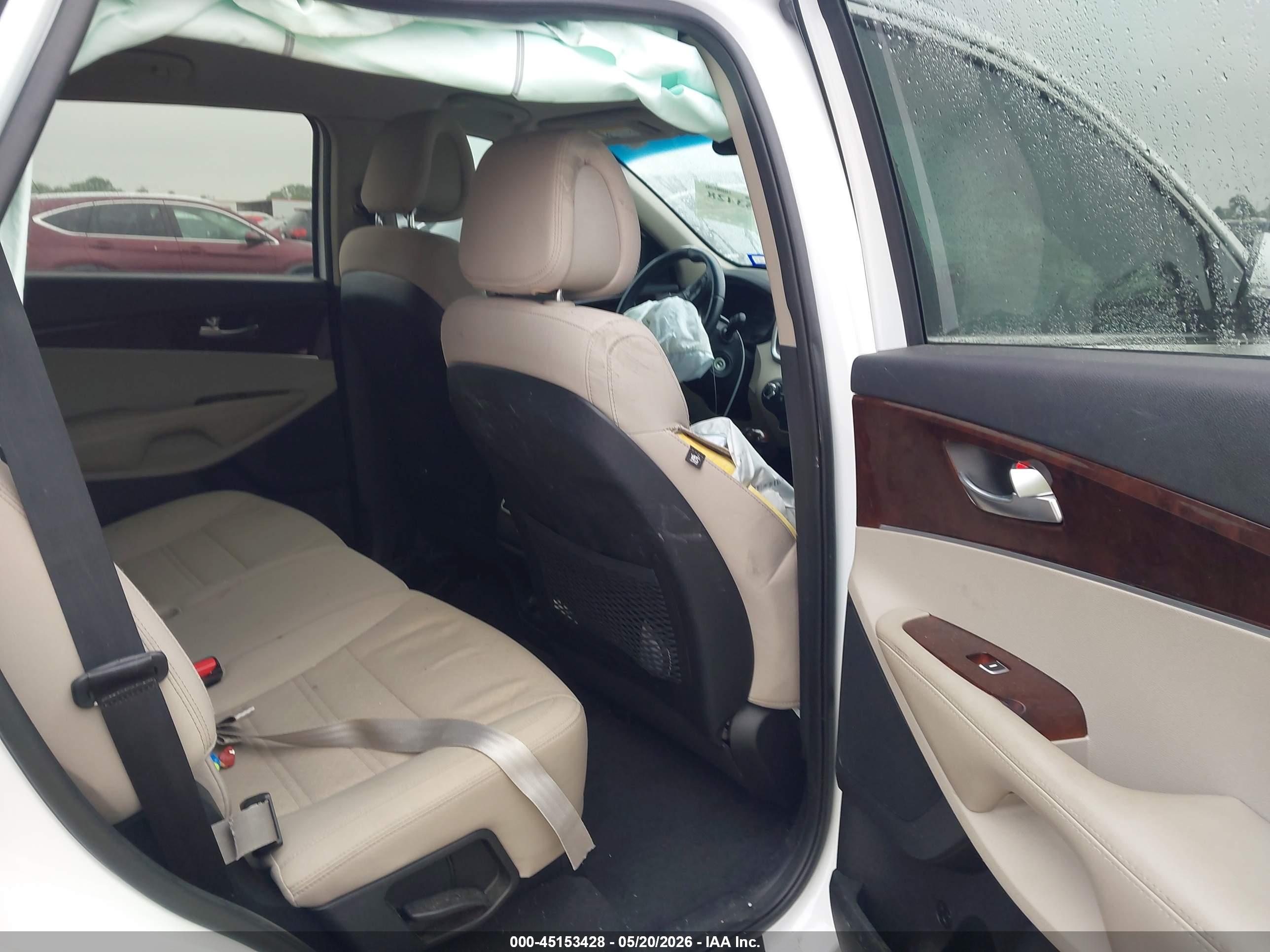 KIA SORENTO image 8