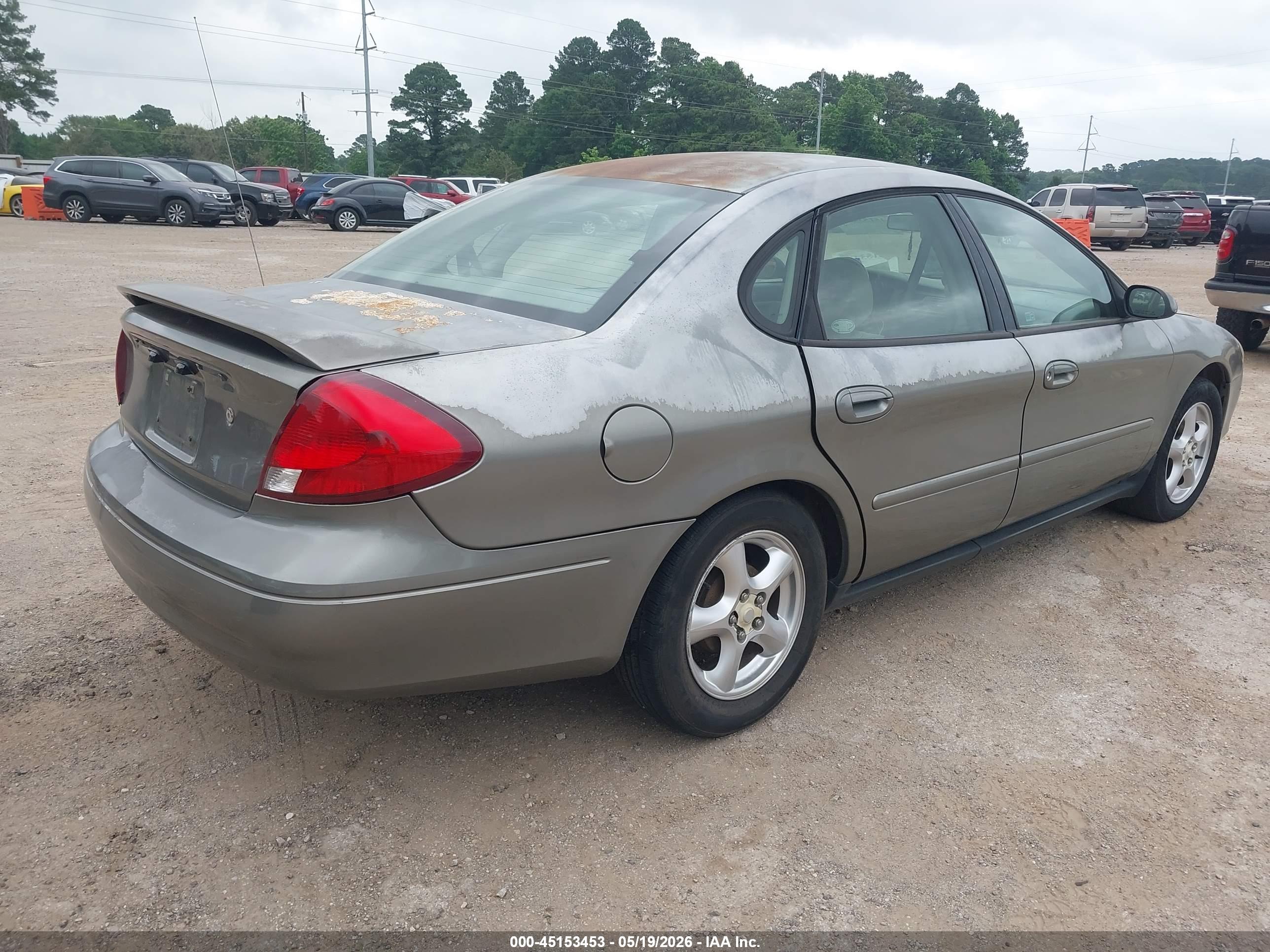 FORD TAURUS image 4