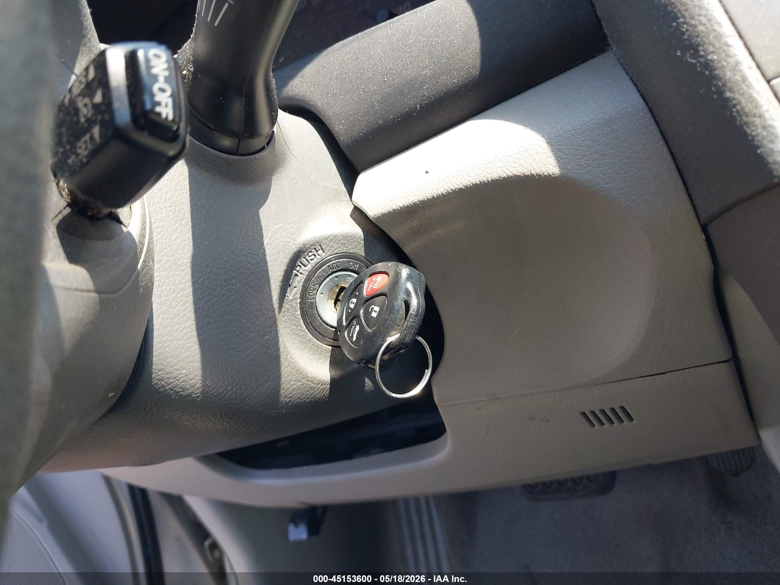 TOYOTA CAMRY image 11