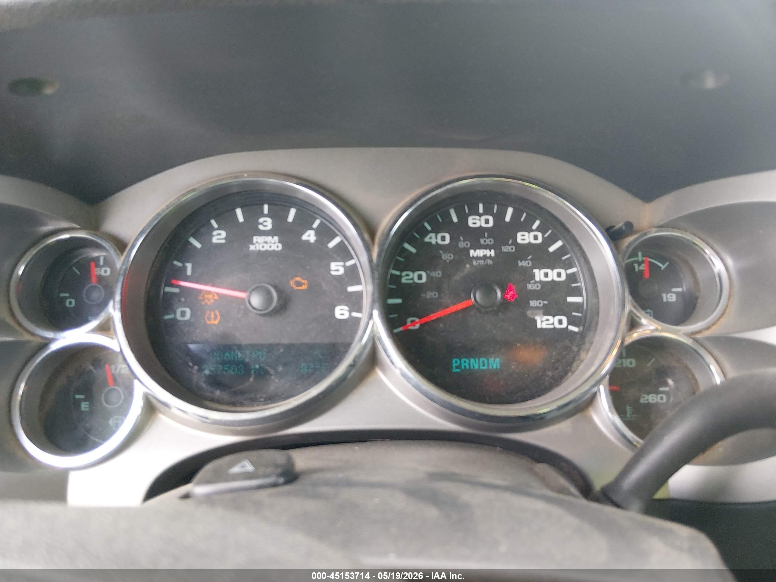 CHEVROLET SILVERADO image 7