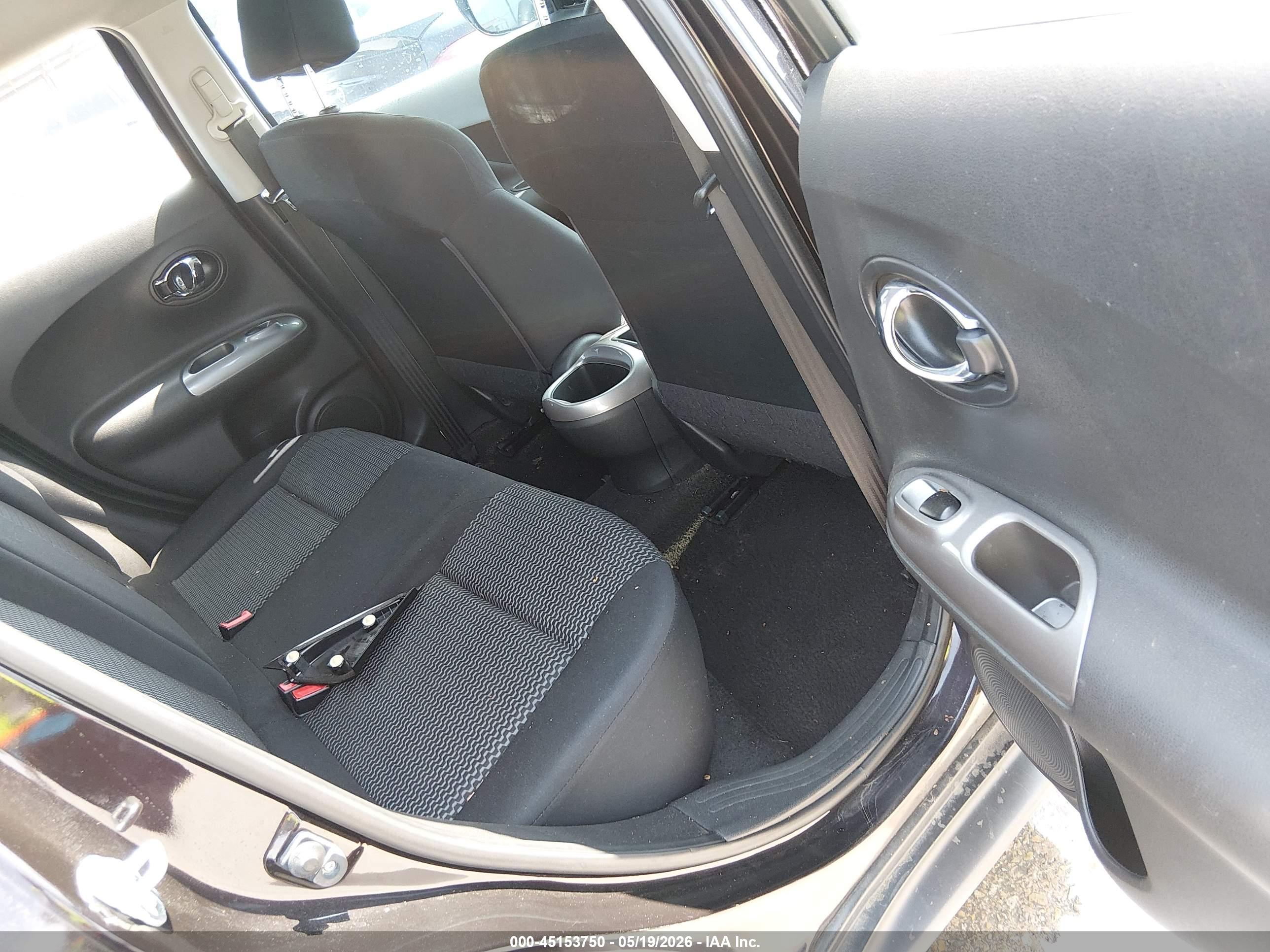 NISSAN JUKE image 8