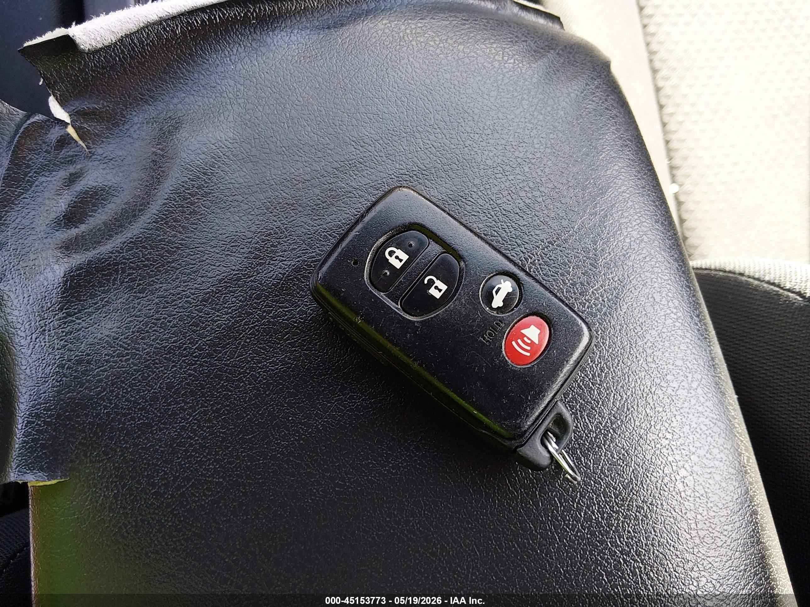 TOYOTA CAMRY image 11