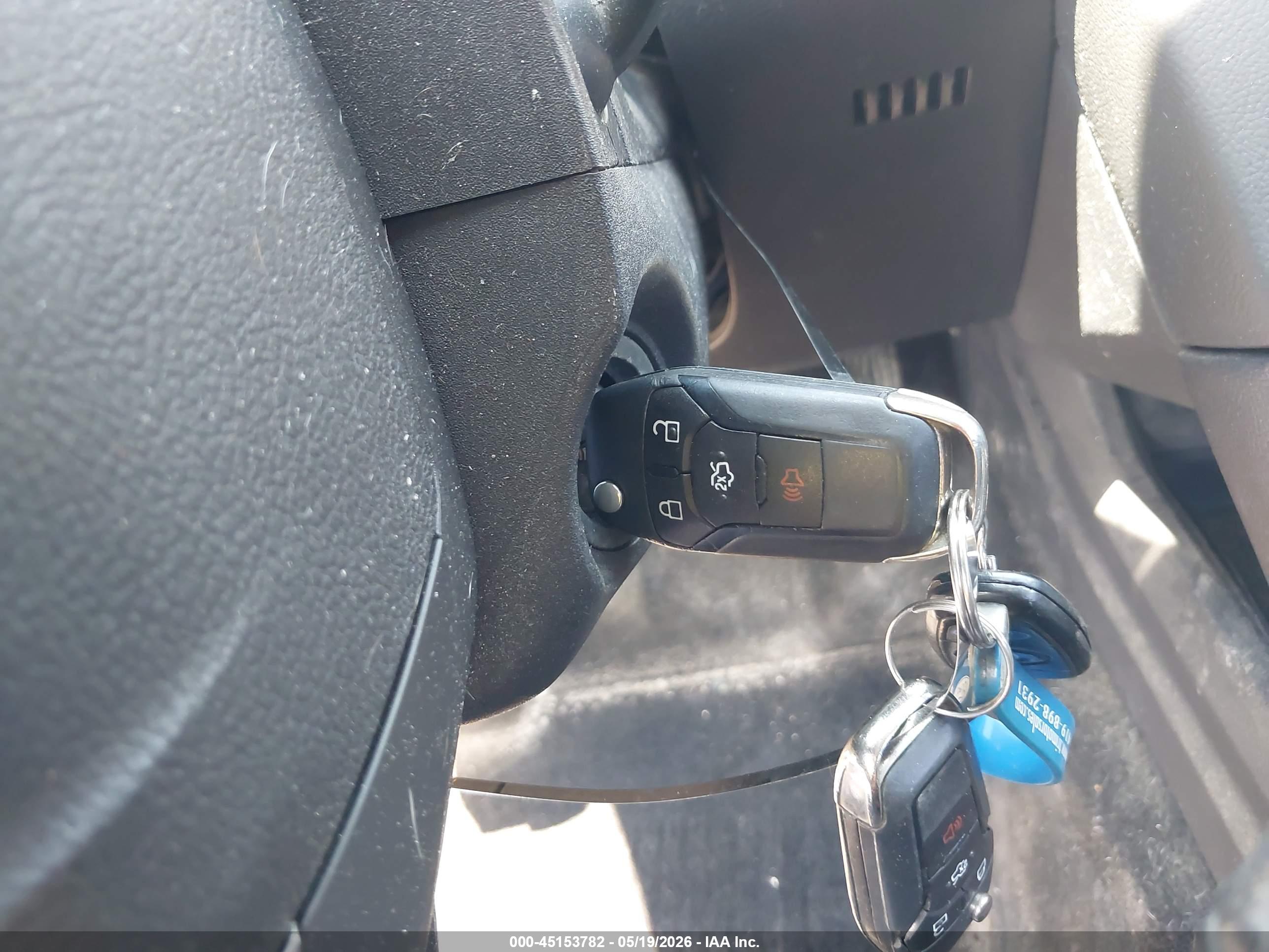 FORD FUSION image 11