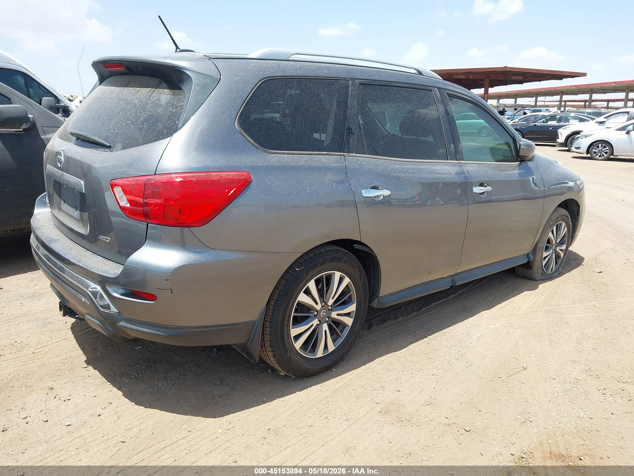 NISSAN PATHFINDER image 4