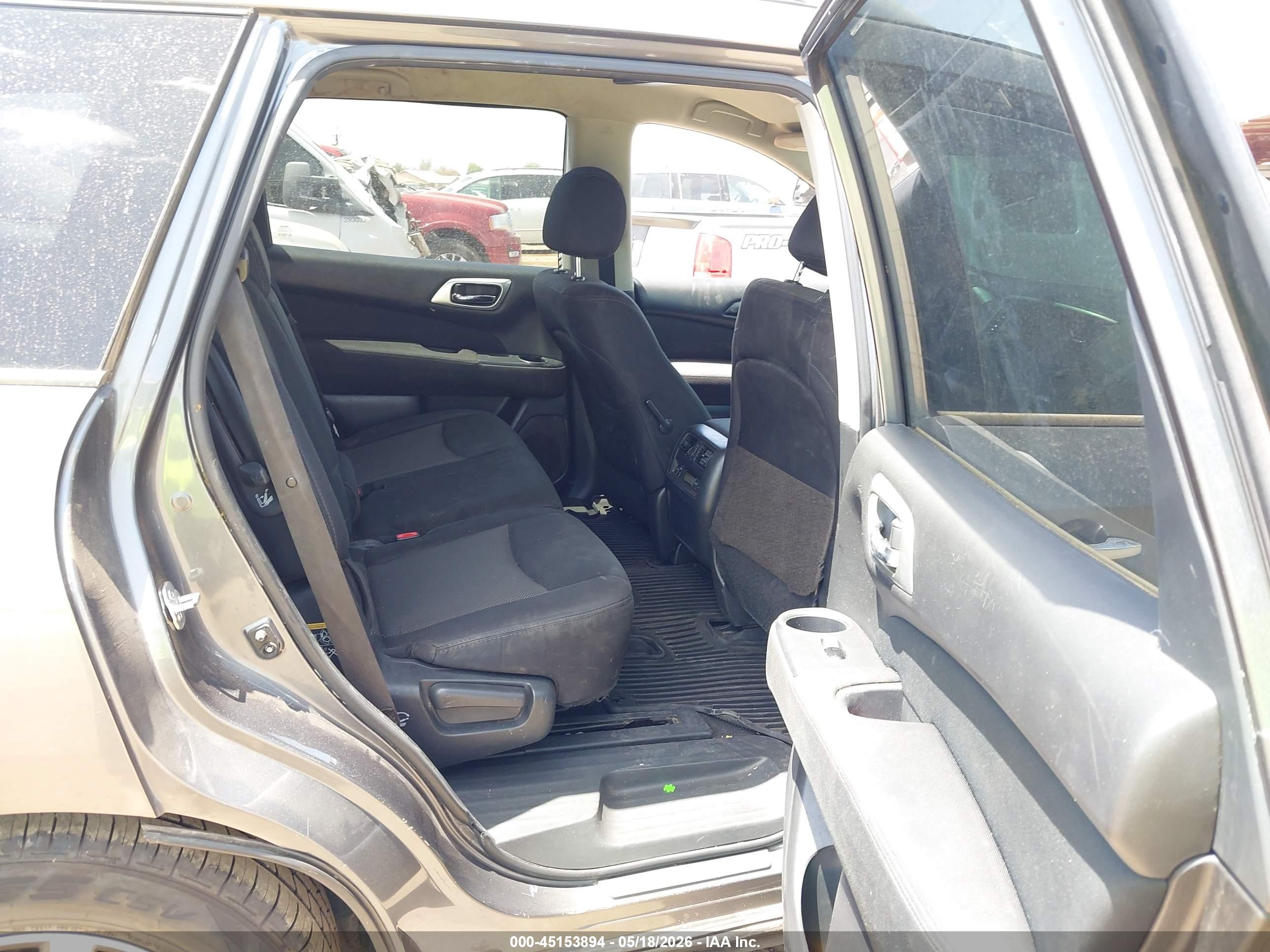 NISSAN PATHFINDER image 8