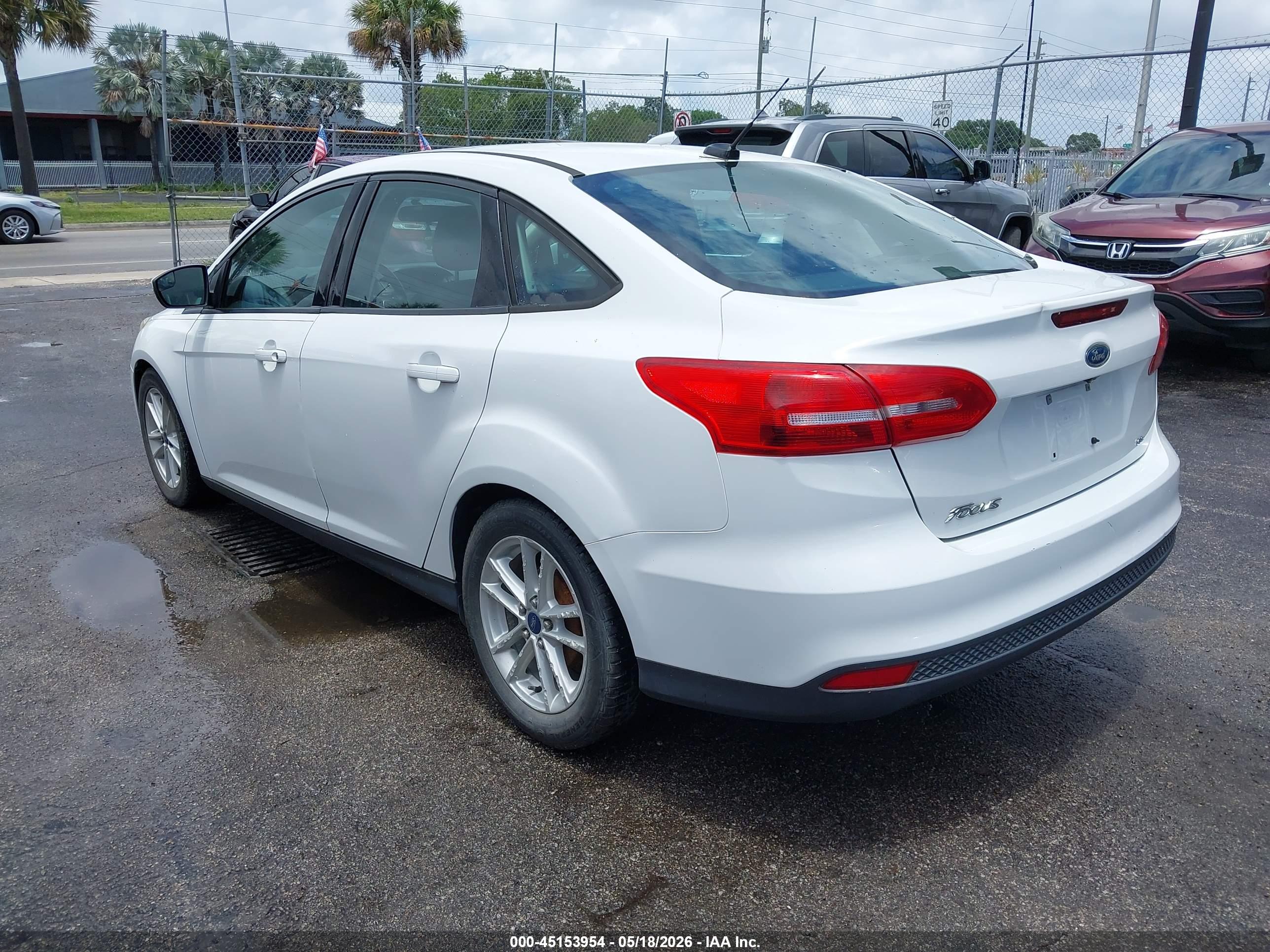 FORD FOCUS image 3