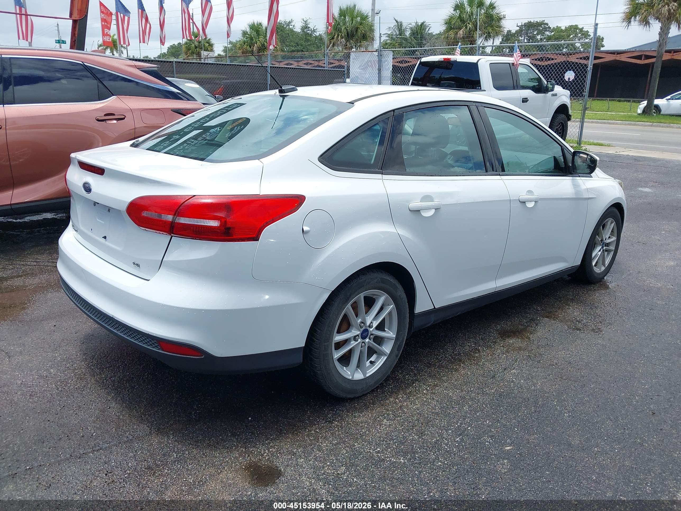 FORD FOCUS image 4