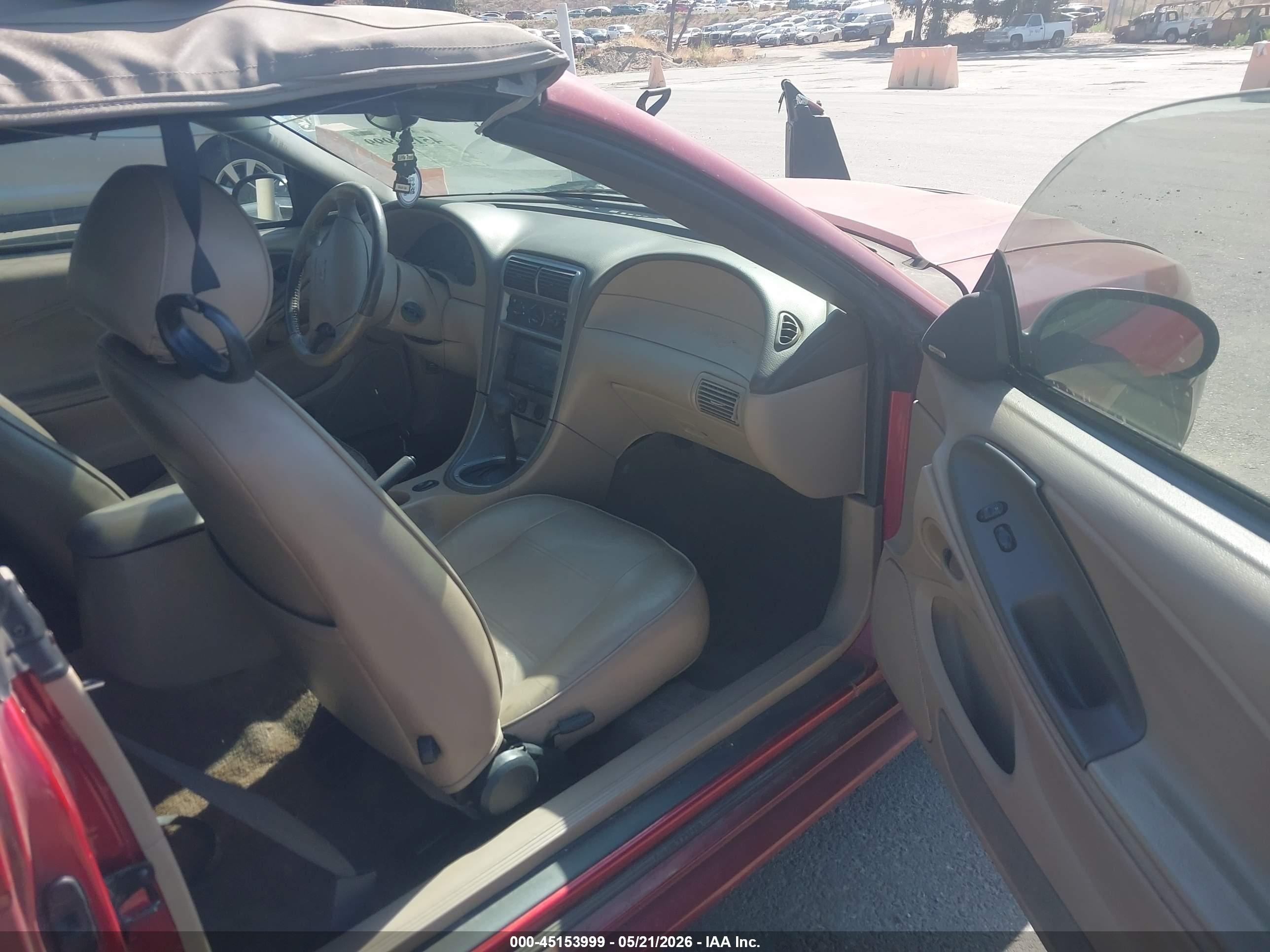 FORD MUSTANG image 5