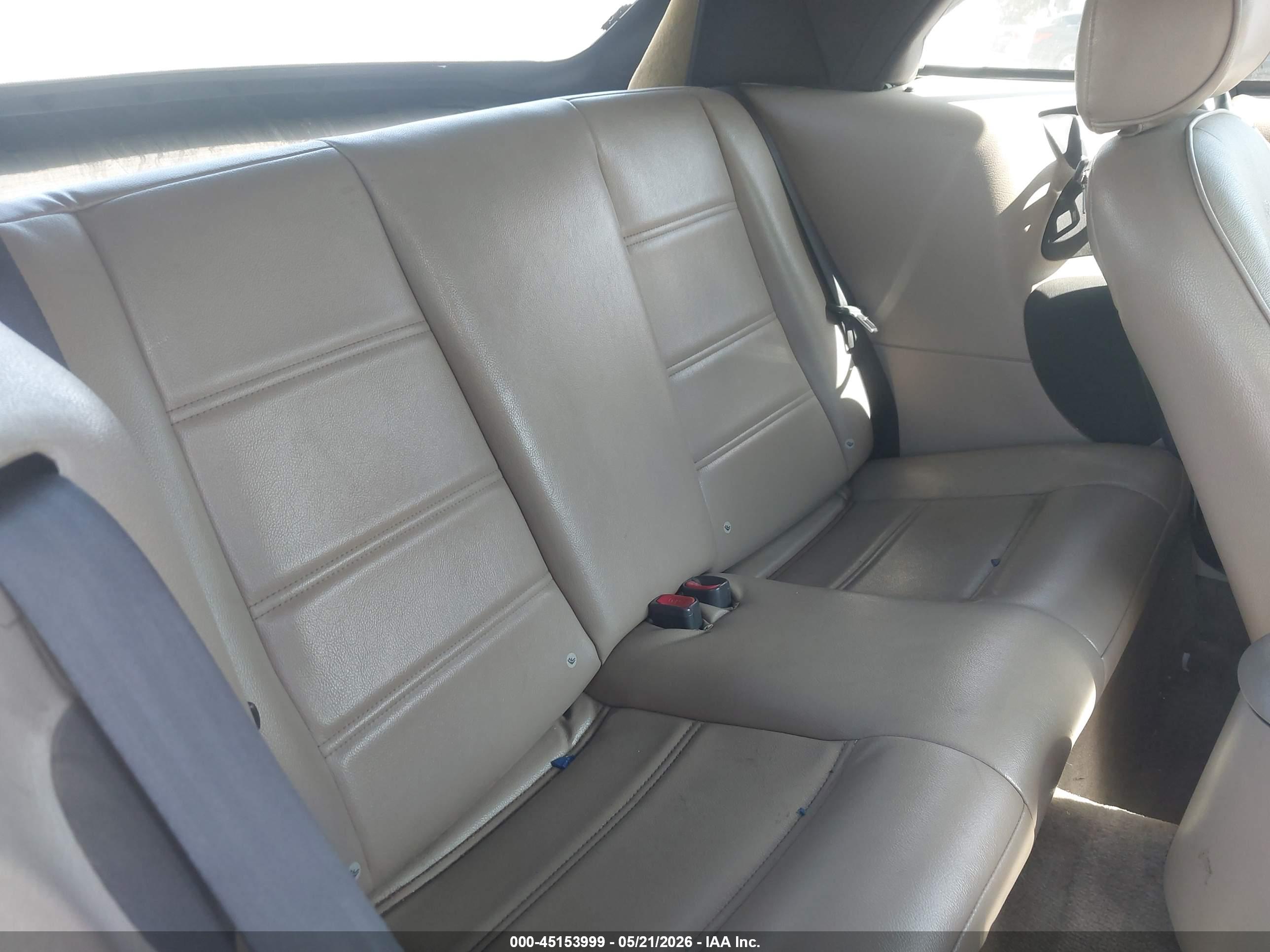 FORD MUSTANG image 8