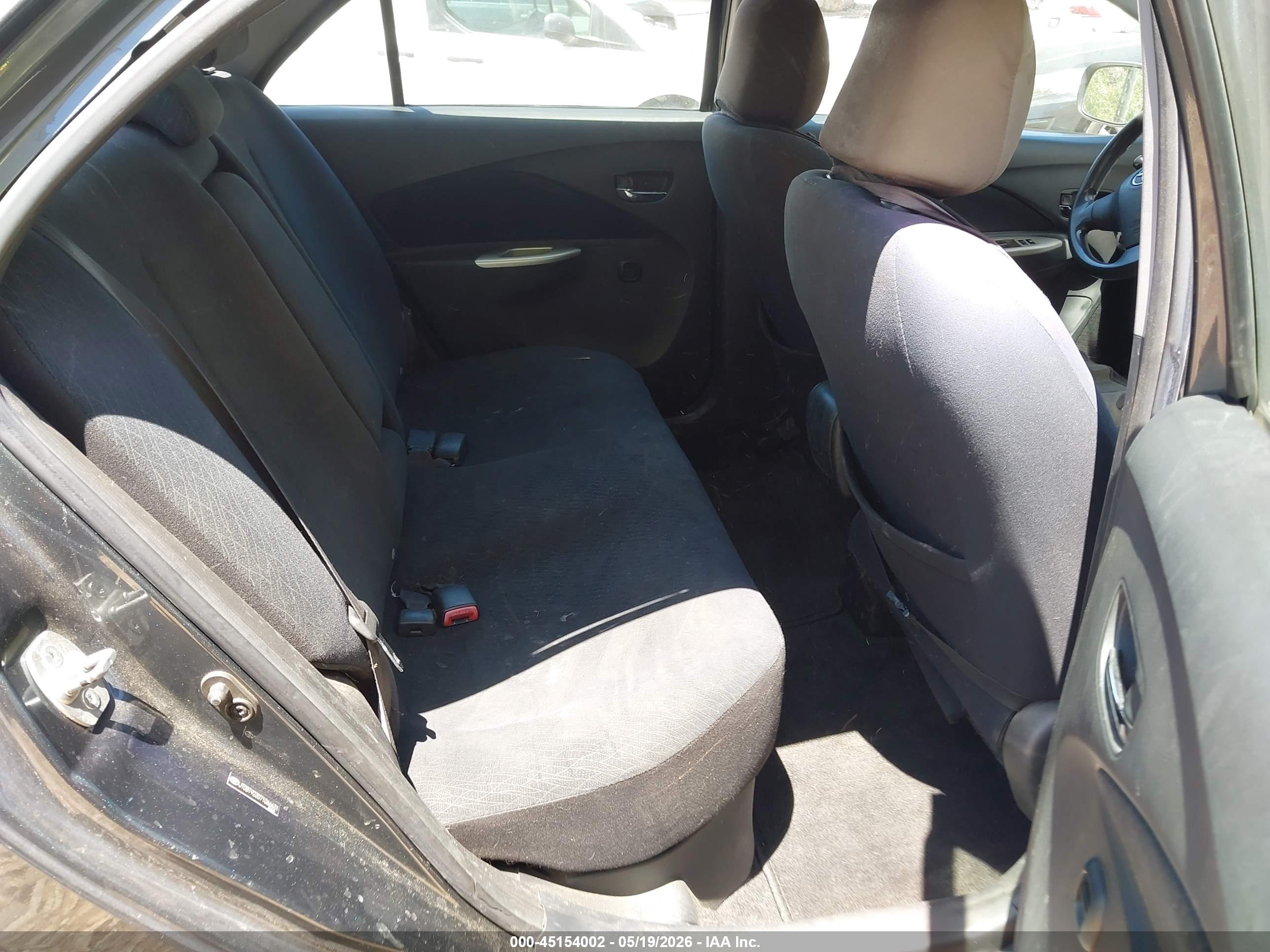TOYOTA YARIS image 8