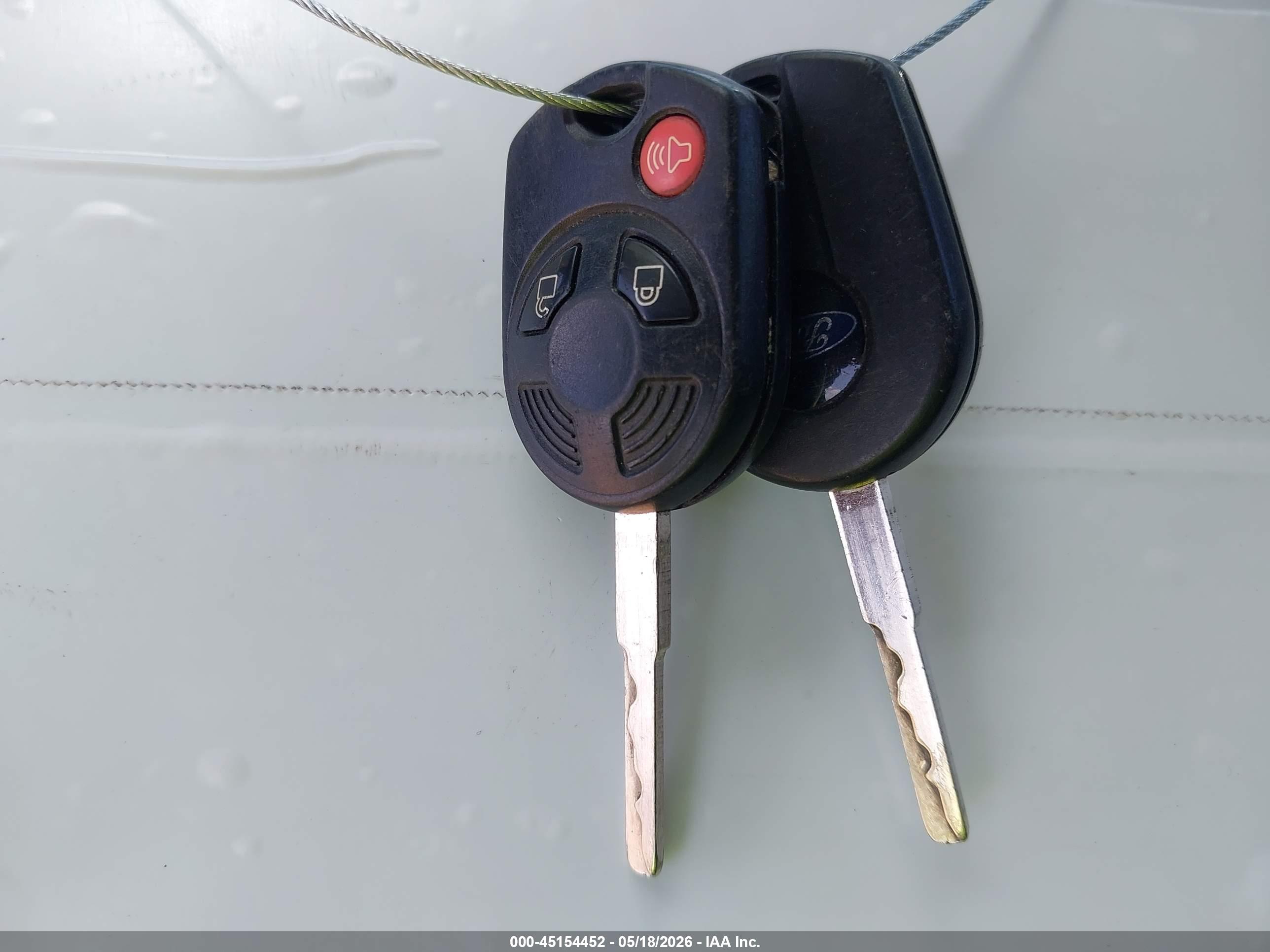FORD ESCAPE image 11