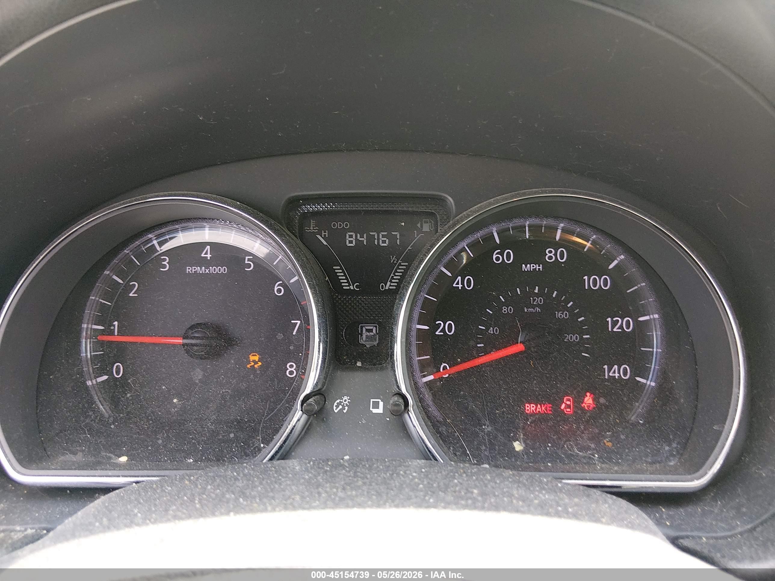 NISSAN VERSA image 7