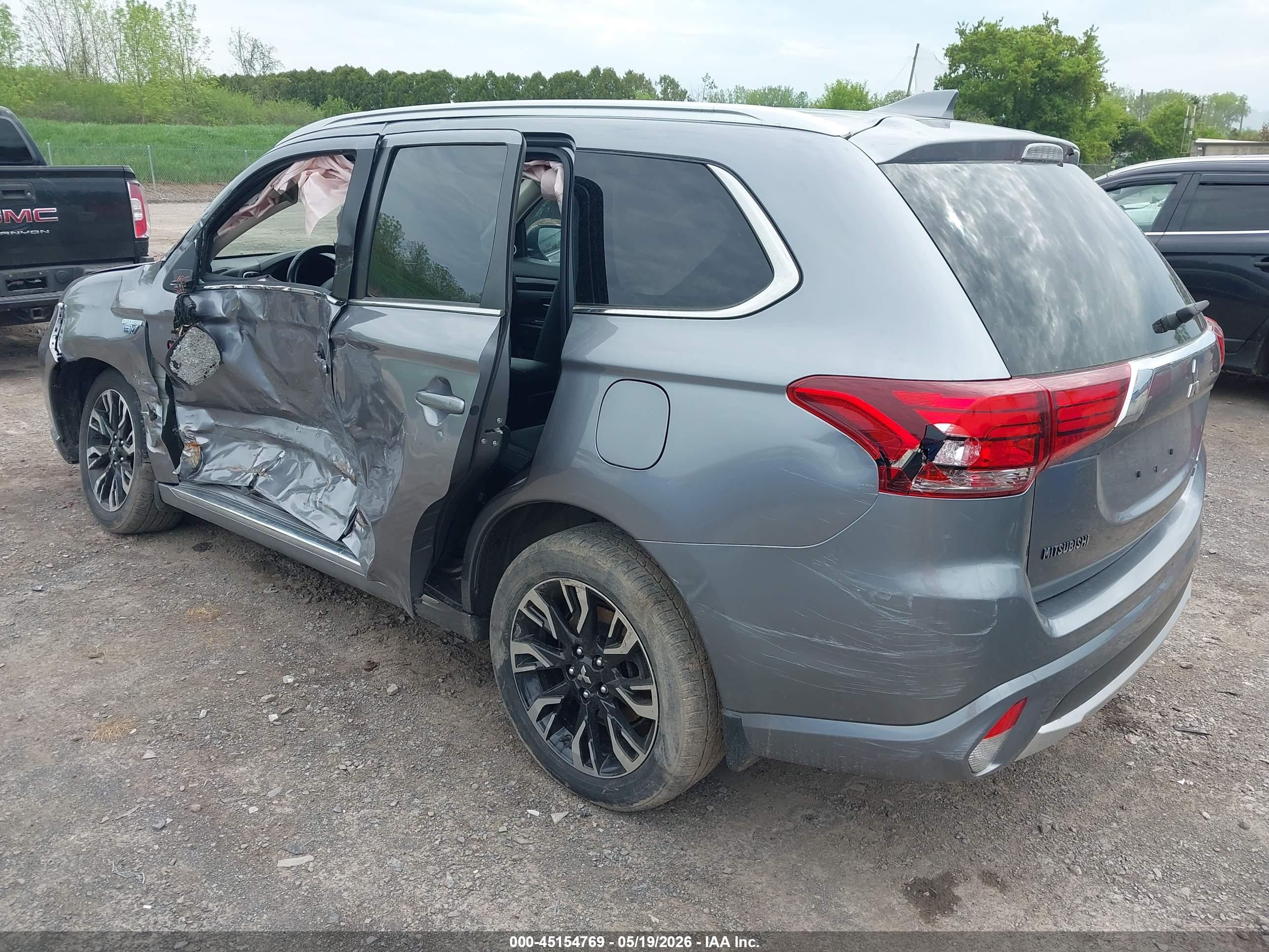 MITSUBISHI OUTLANDER image 3