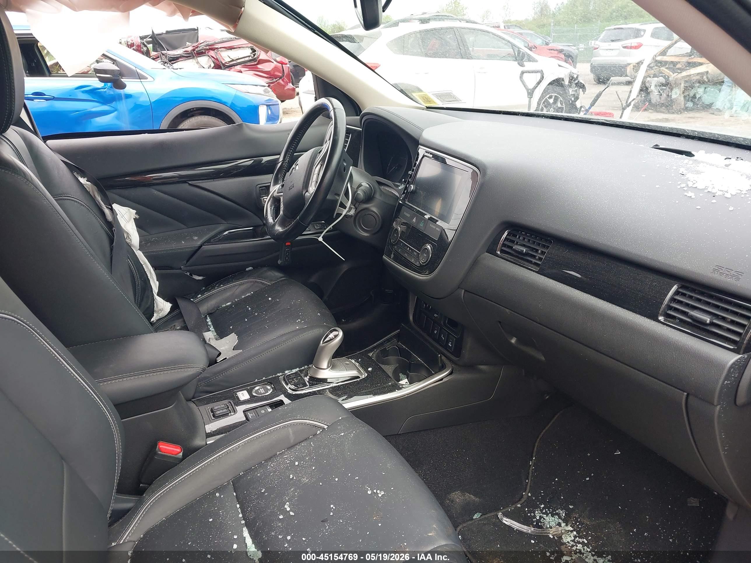 MITSUBISHI OUTLANDER image 5