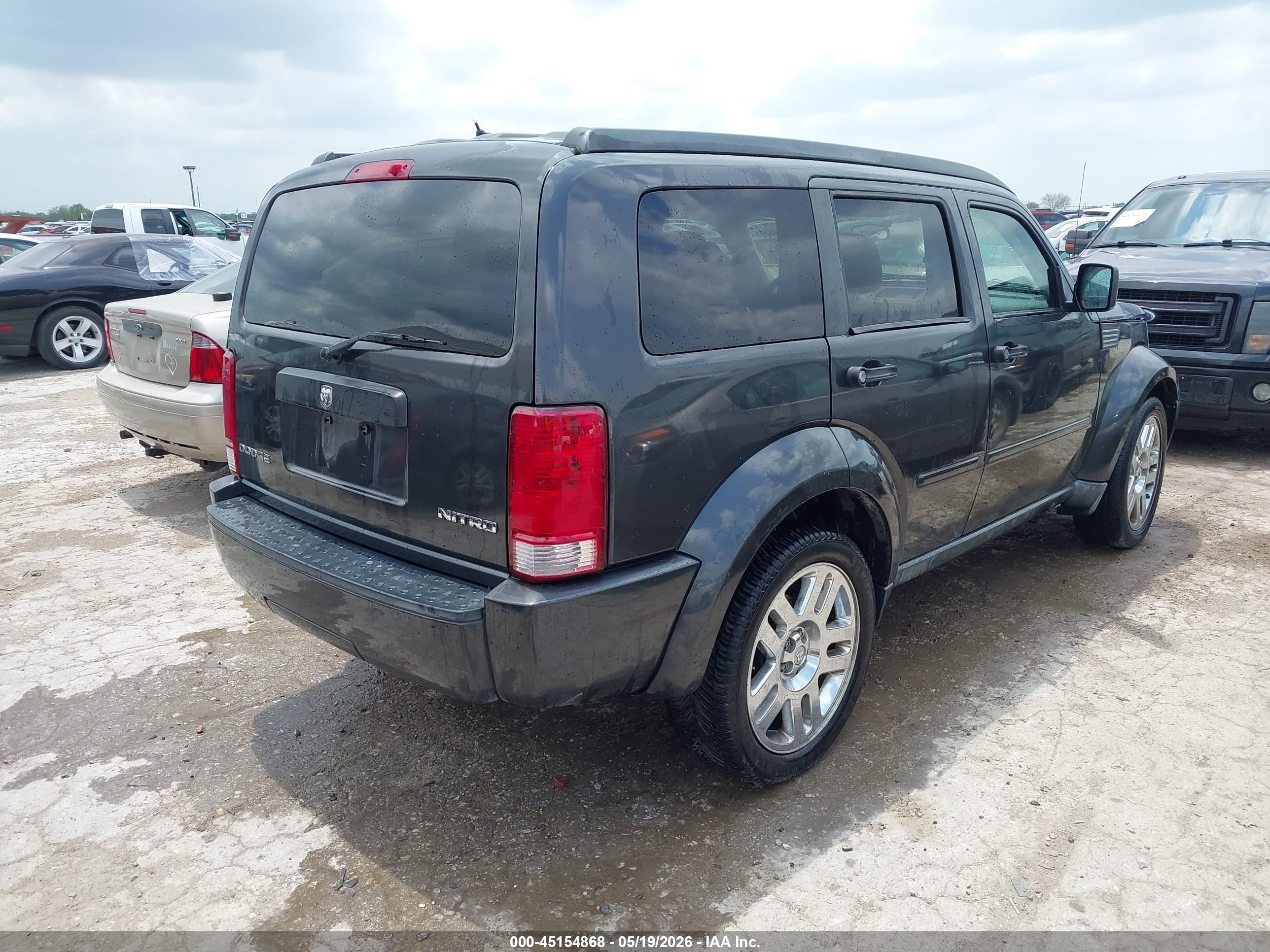 DODGE NITRO image 4