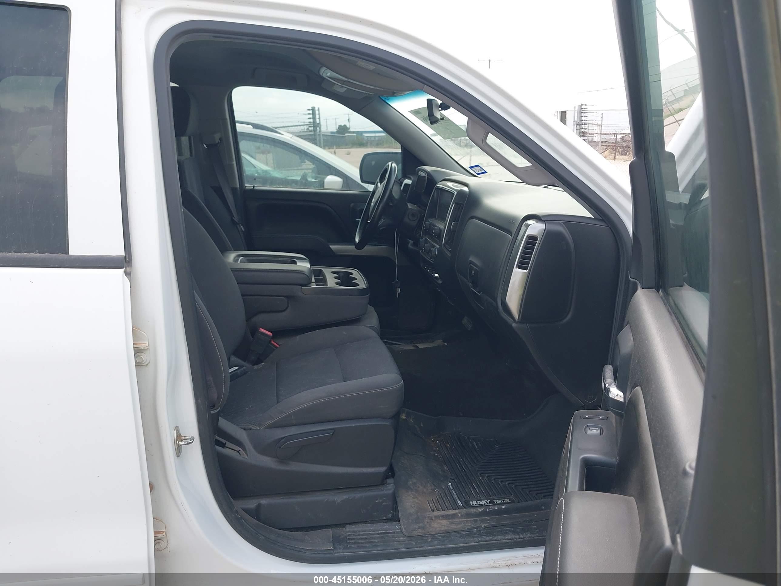 CHEVROLET SILVERADO image 5