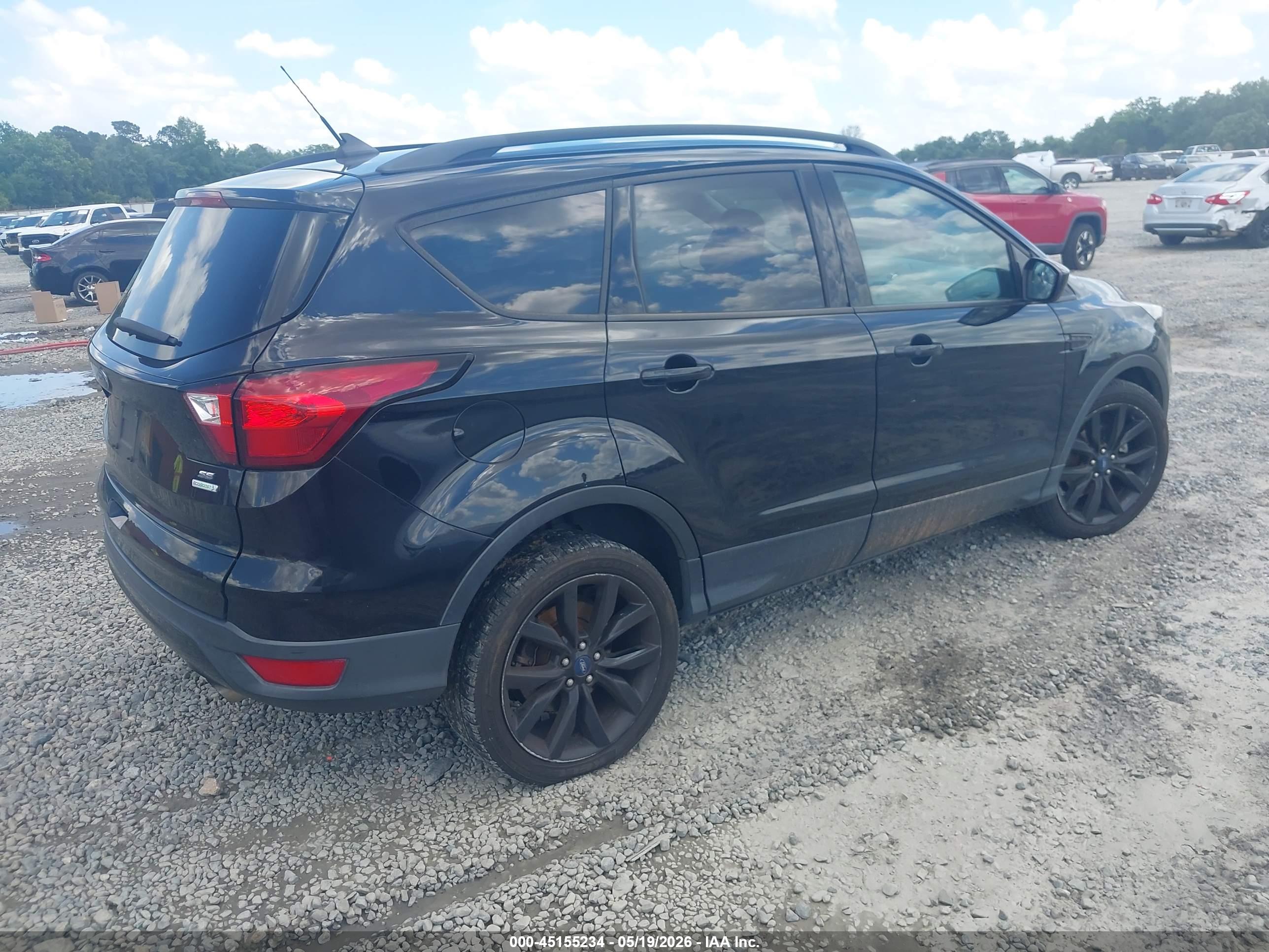 FORD ESCAPE image 4