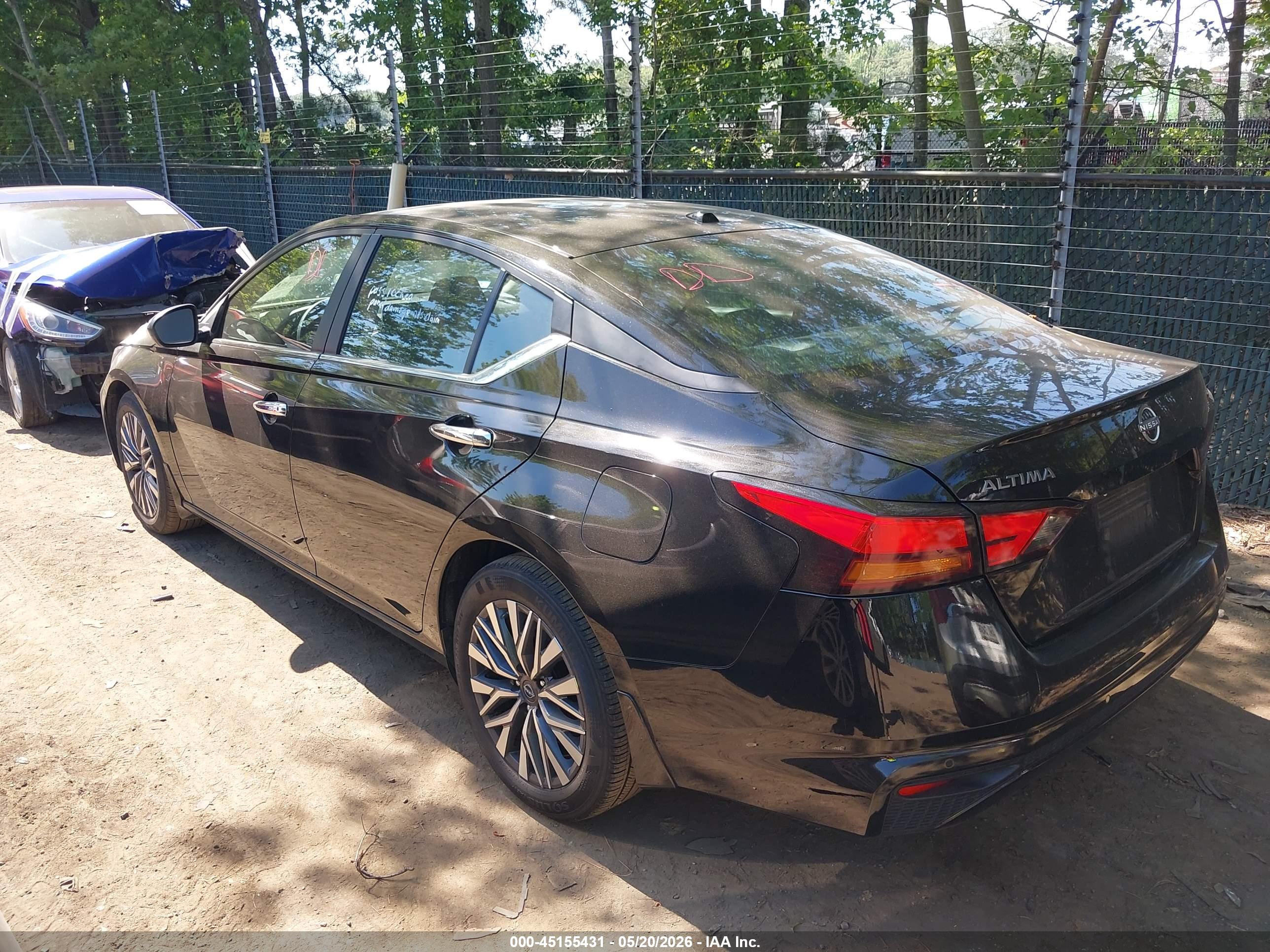 NISSAN ALTIMA image 3