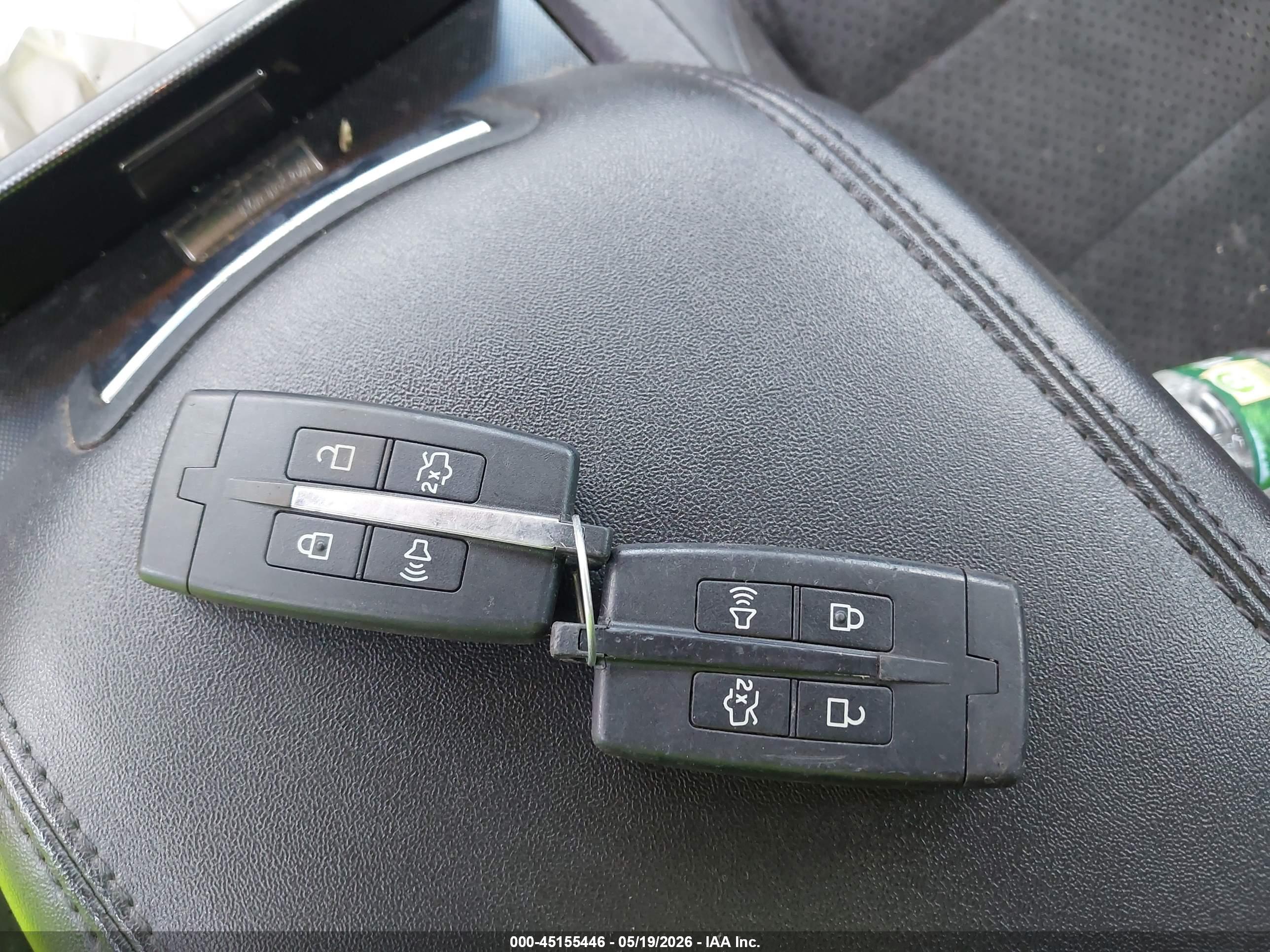 FORD TAURUS image 11