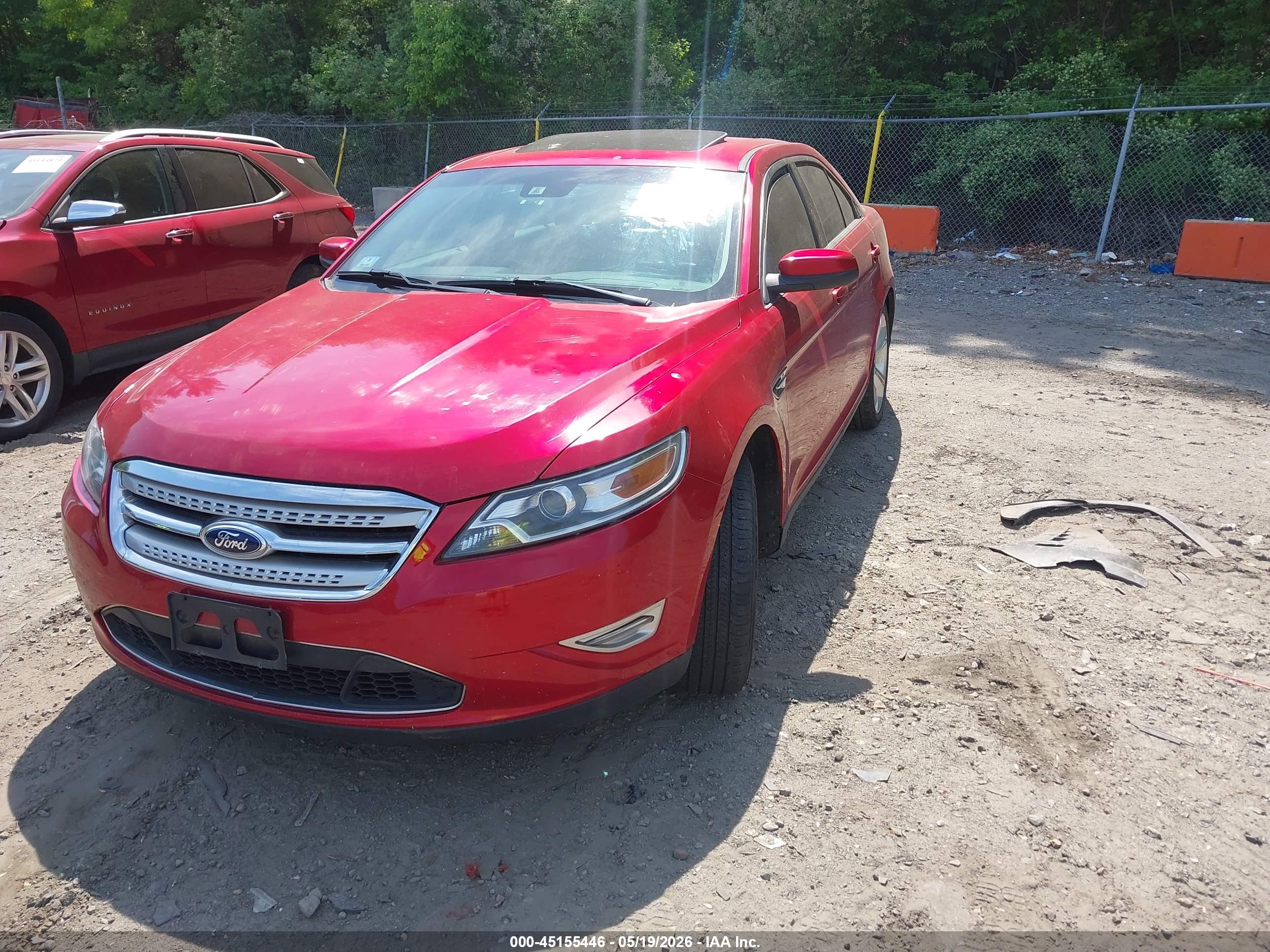 FORD TAURUS image 2