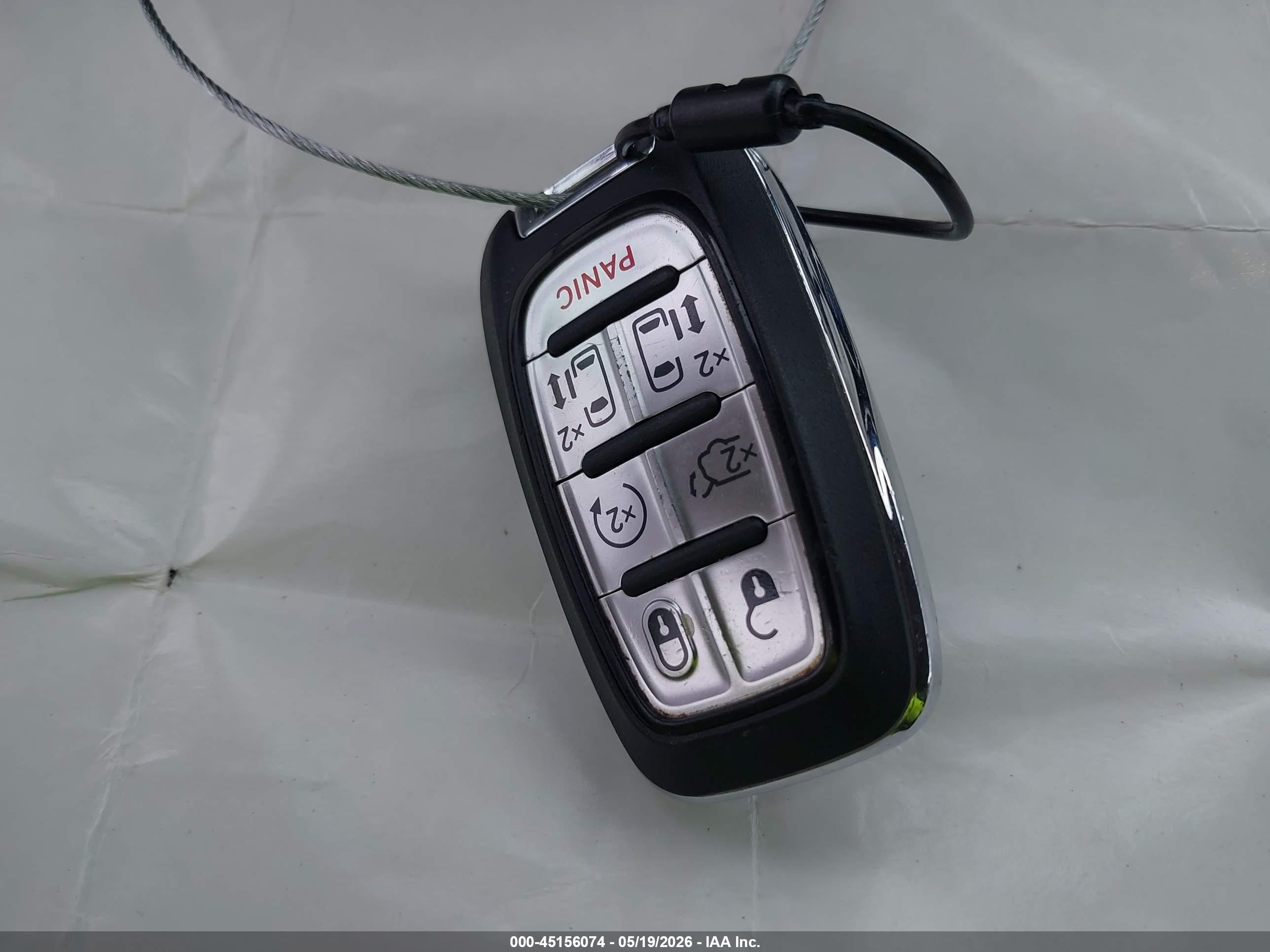 CHRYSLER PACIFICA image 11