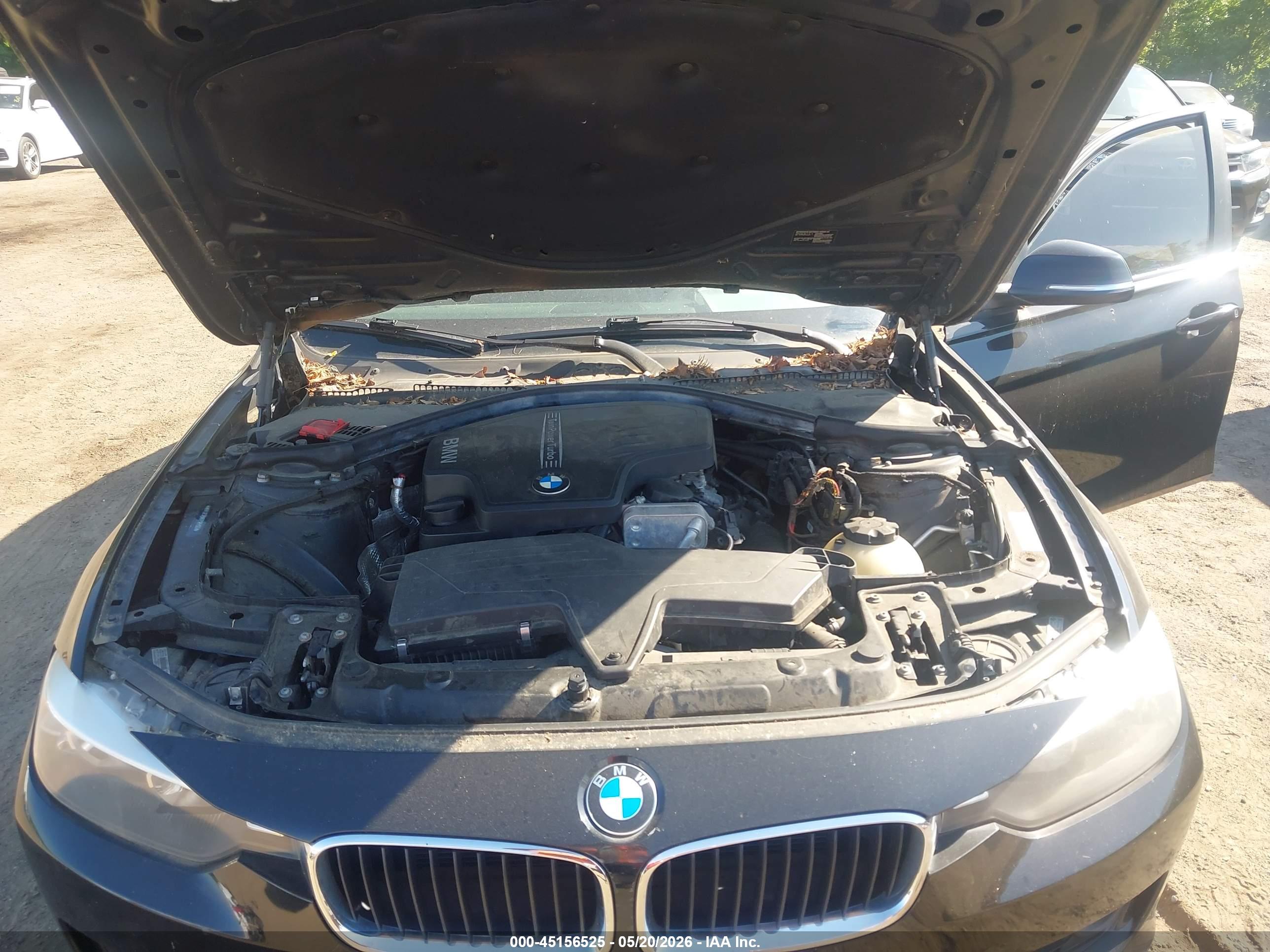 BMW 320I image 10