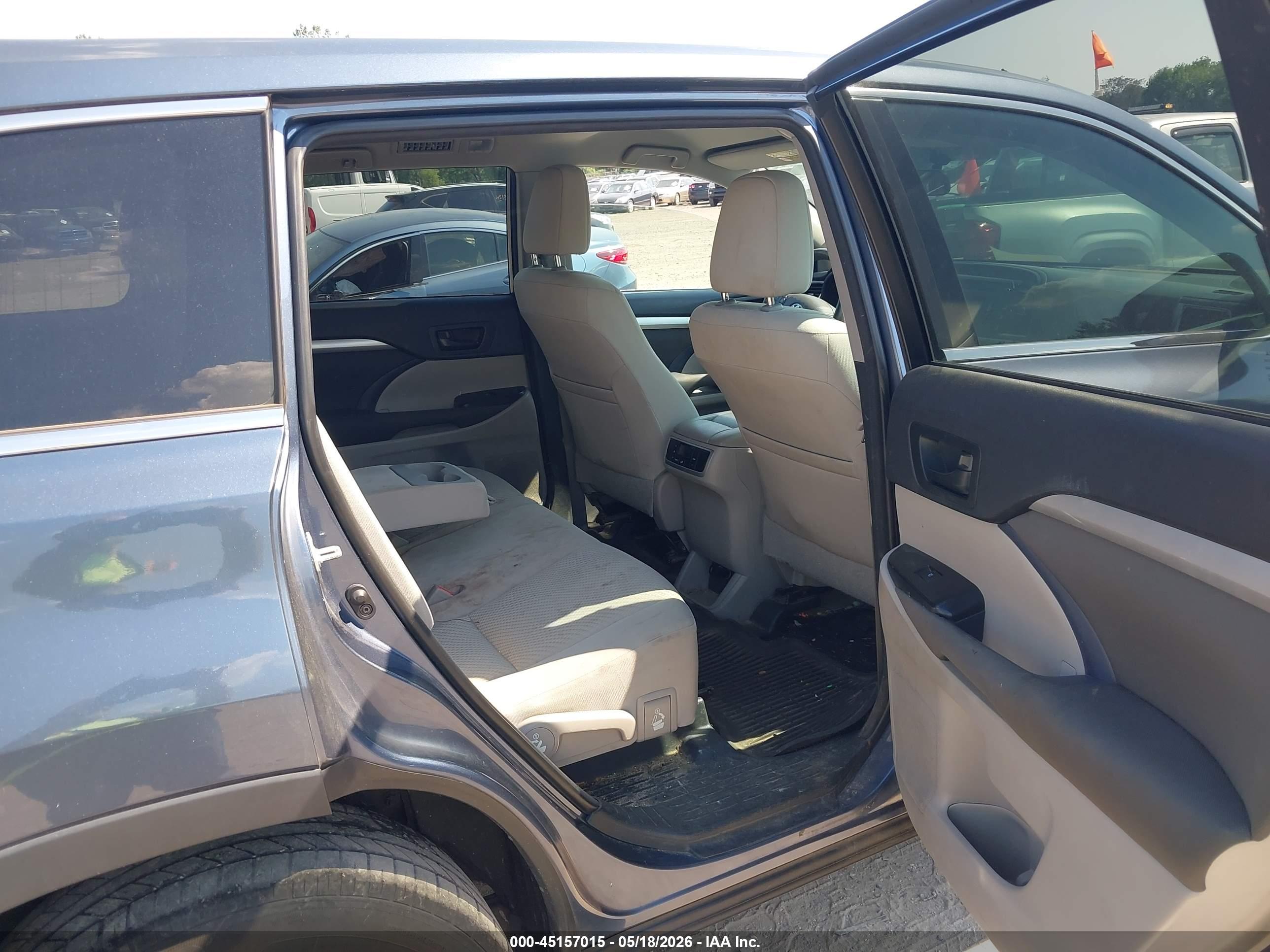TOYOTA HIGHLANDER image 8