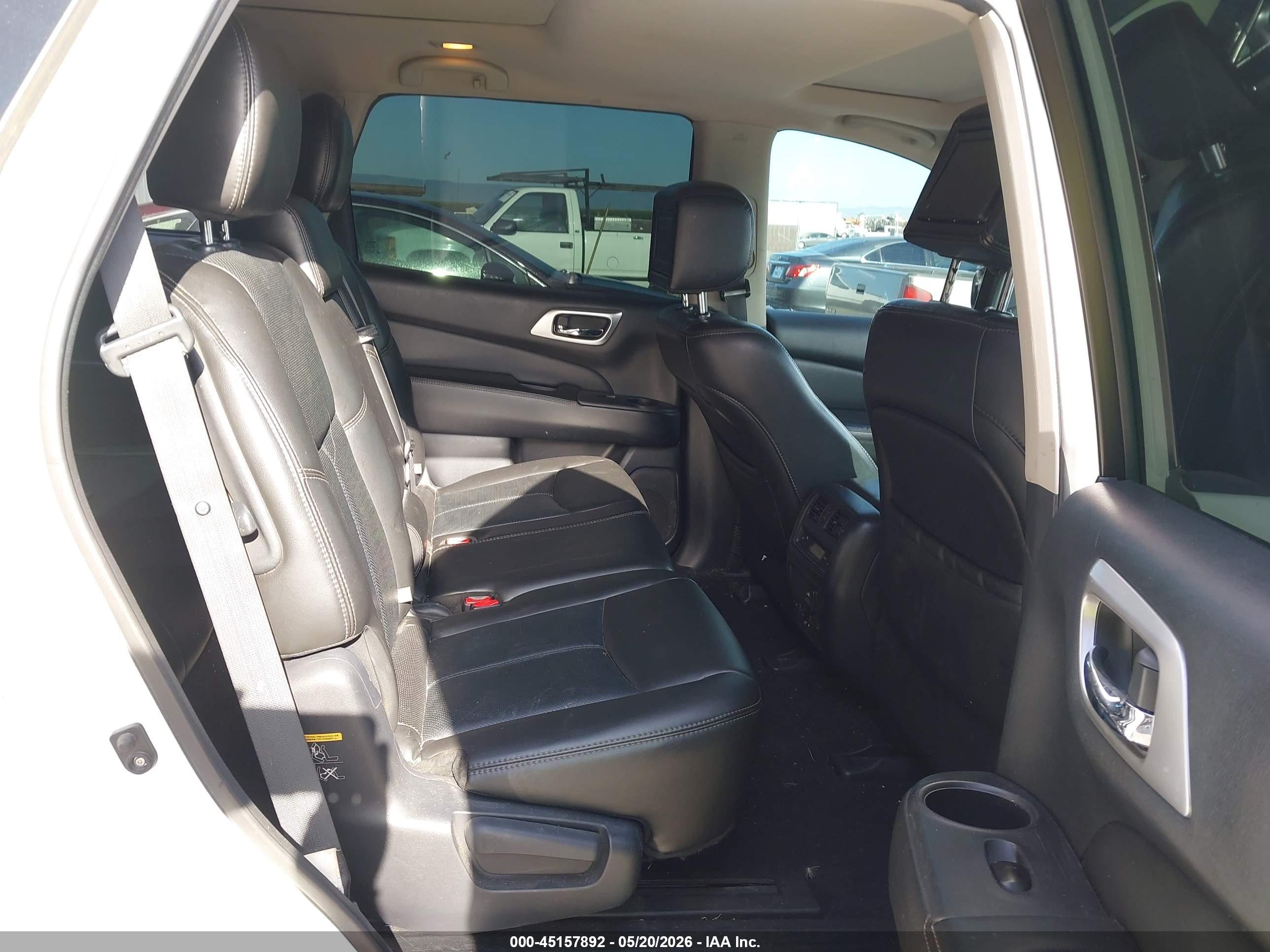 NISSAN PATHFINDER image 8