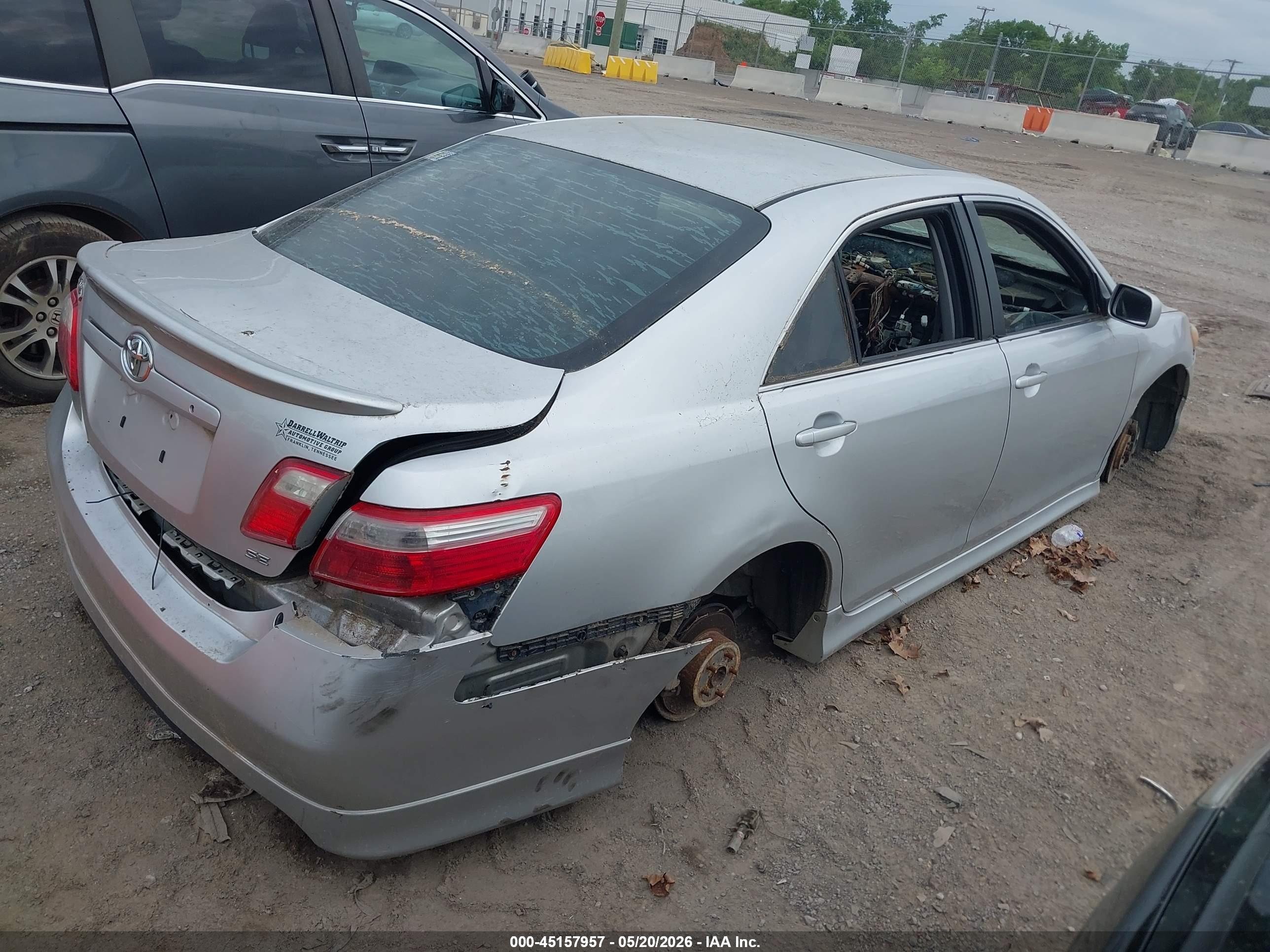 TOYOTA CAMRY image 4
