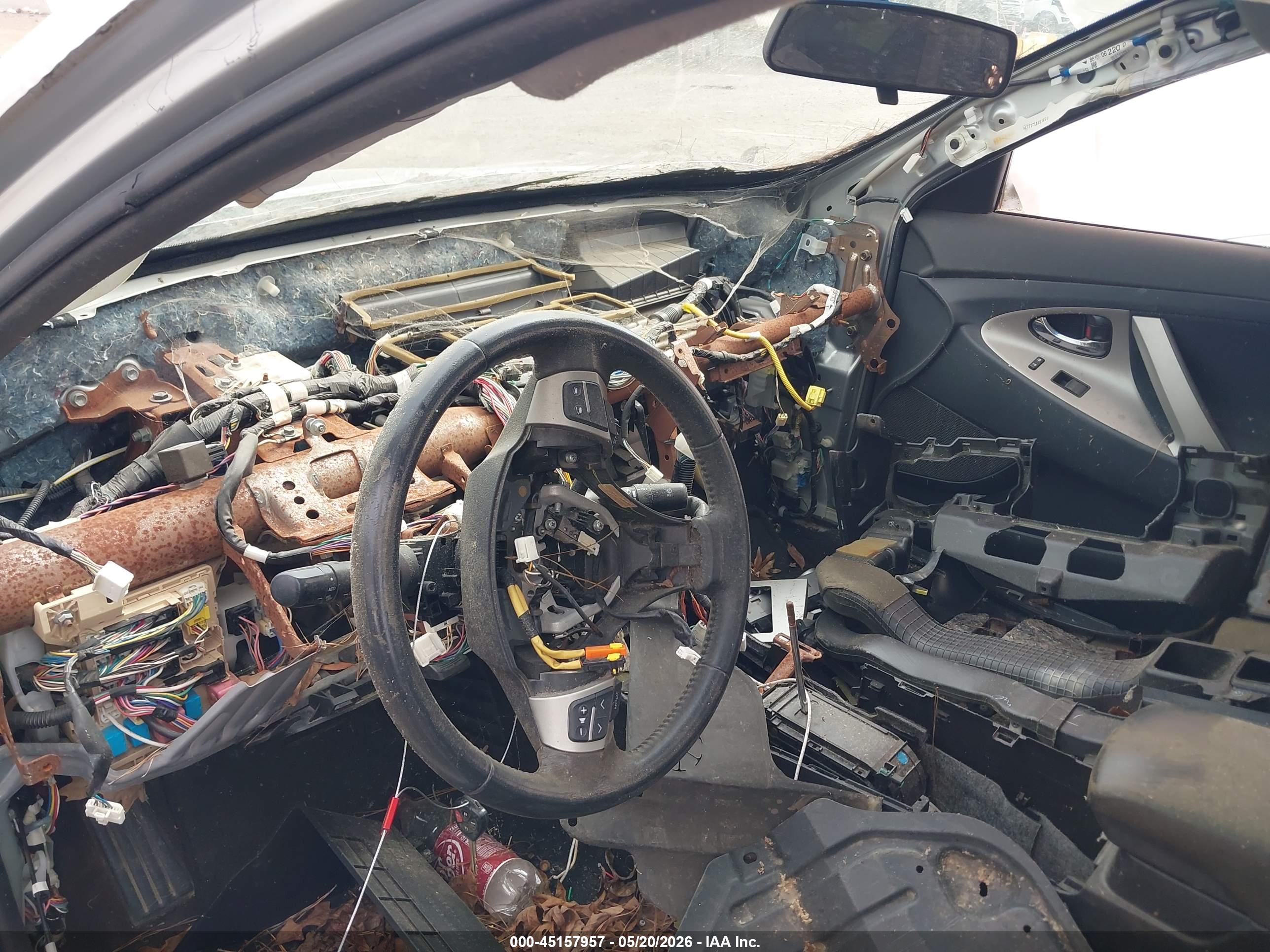 TOYOTA CAMRY image 6