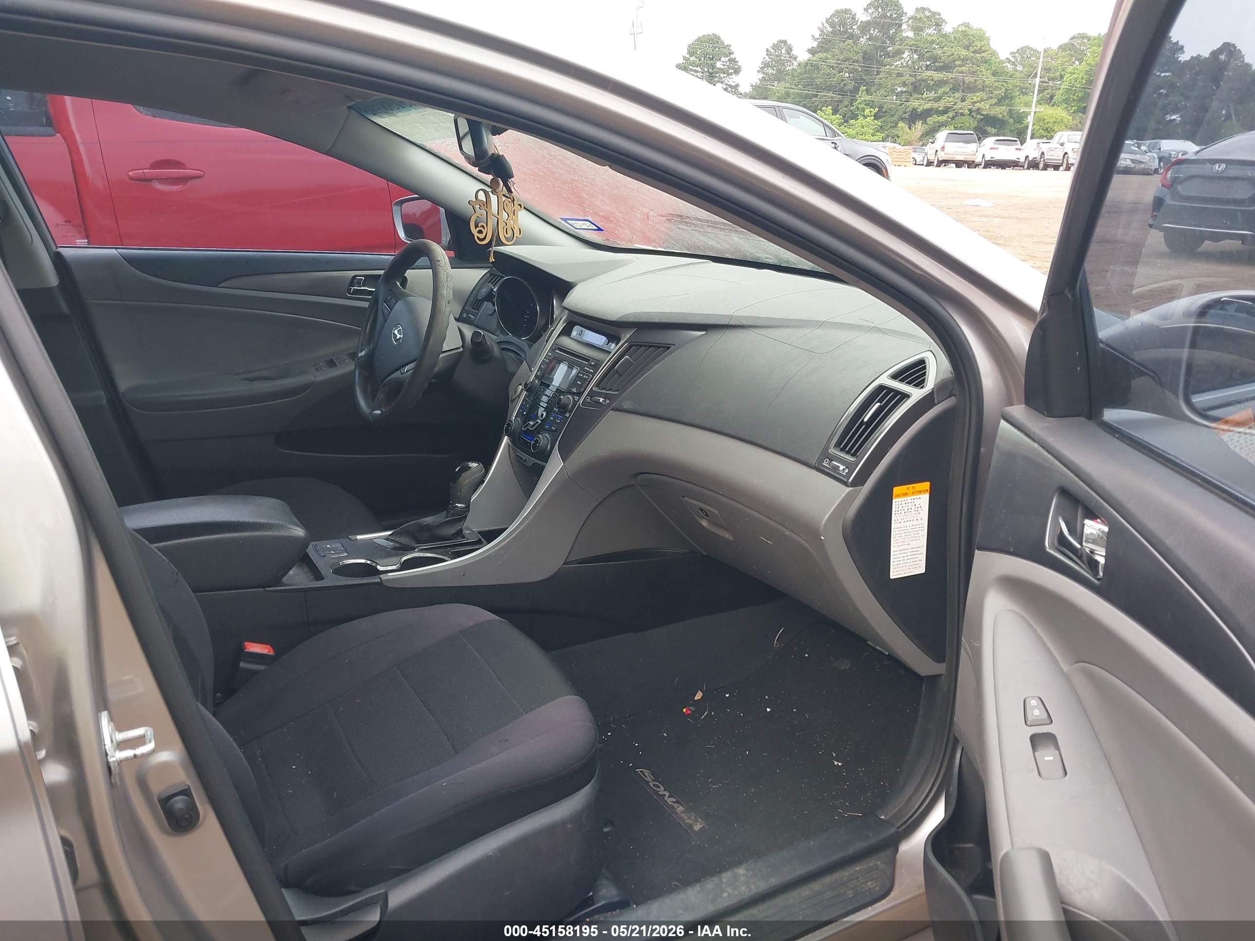 HYUNDAI SONATA image 5