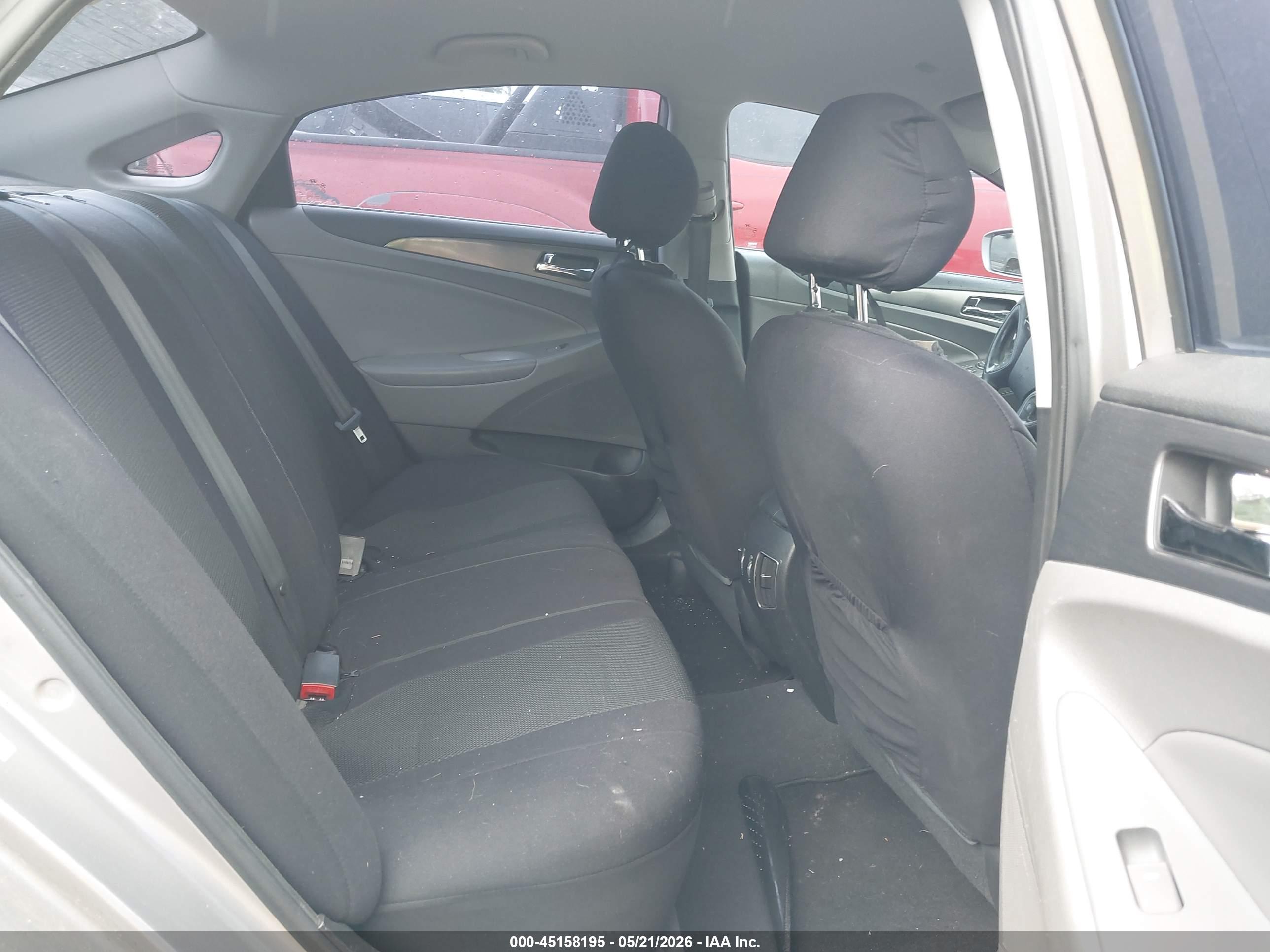 HYUNDAI SONATA image 8