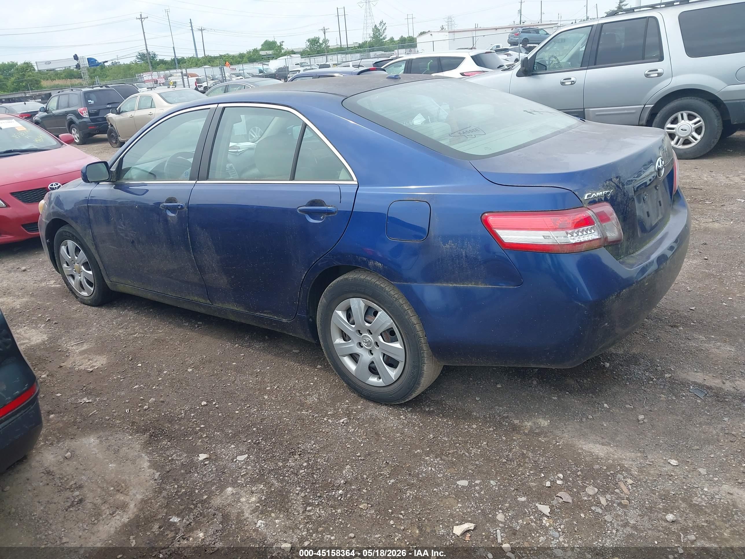 TOYOTA CAMRY image 3