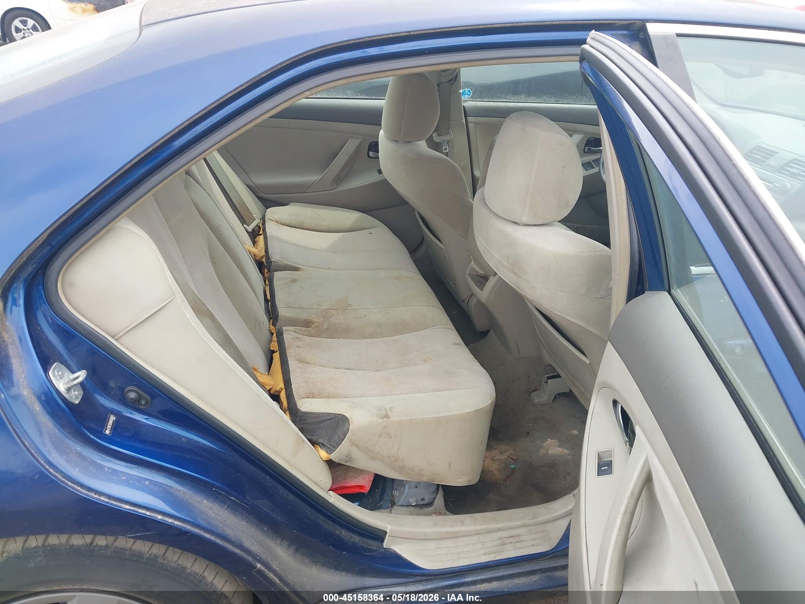TOYOTA CAMRY image 8