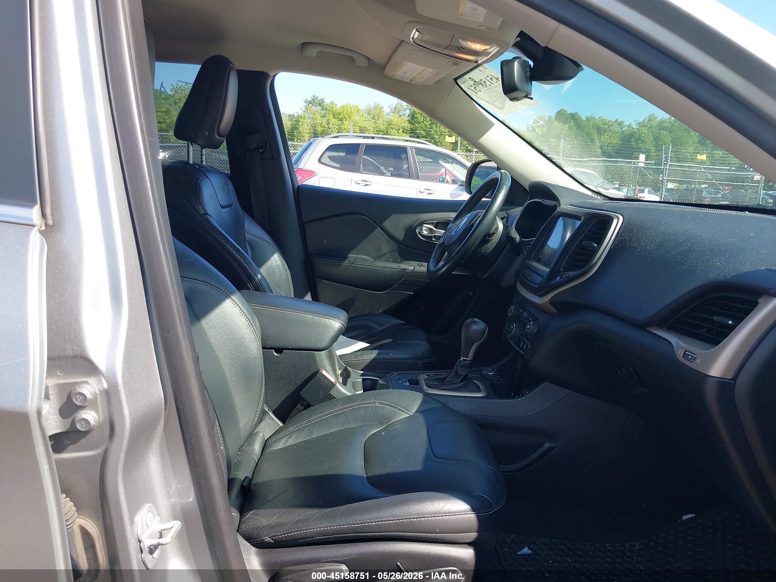 JEEP CHEROKEE image 5