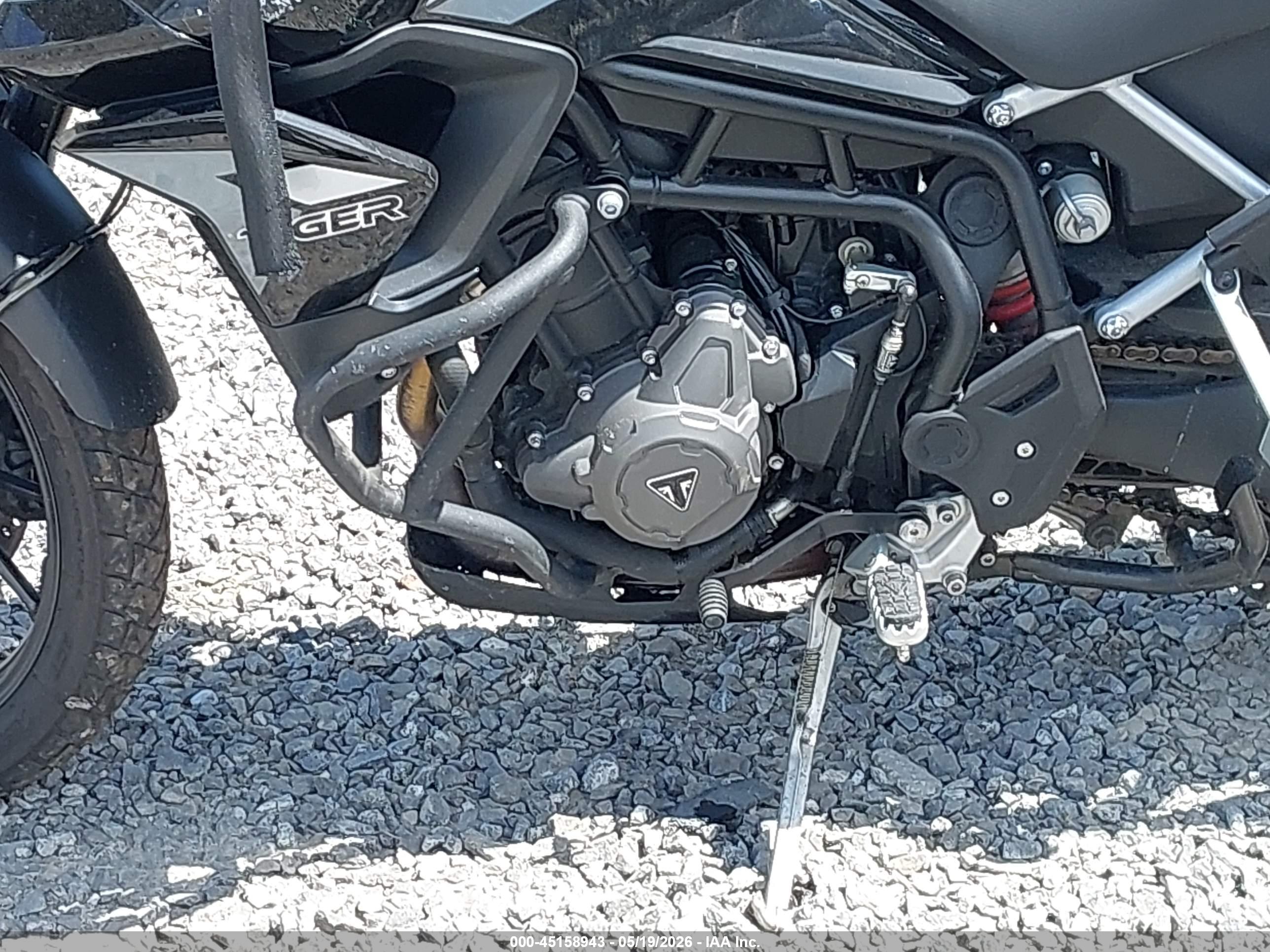 TRIUMPH MOTORCYCLE image 9