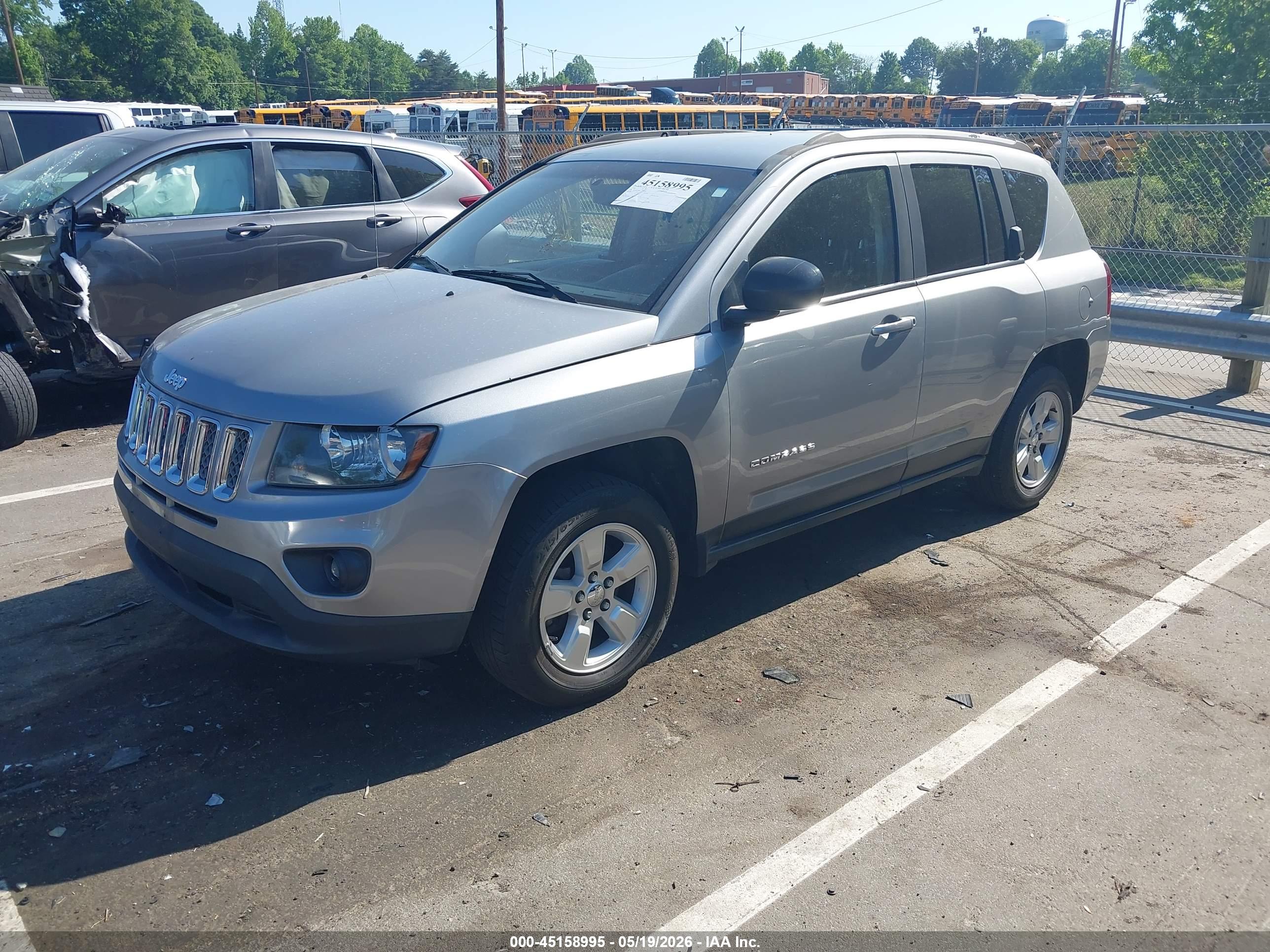 JEEP COMPASS image 2