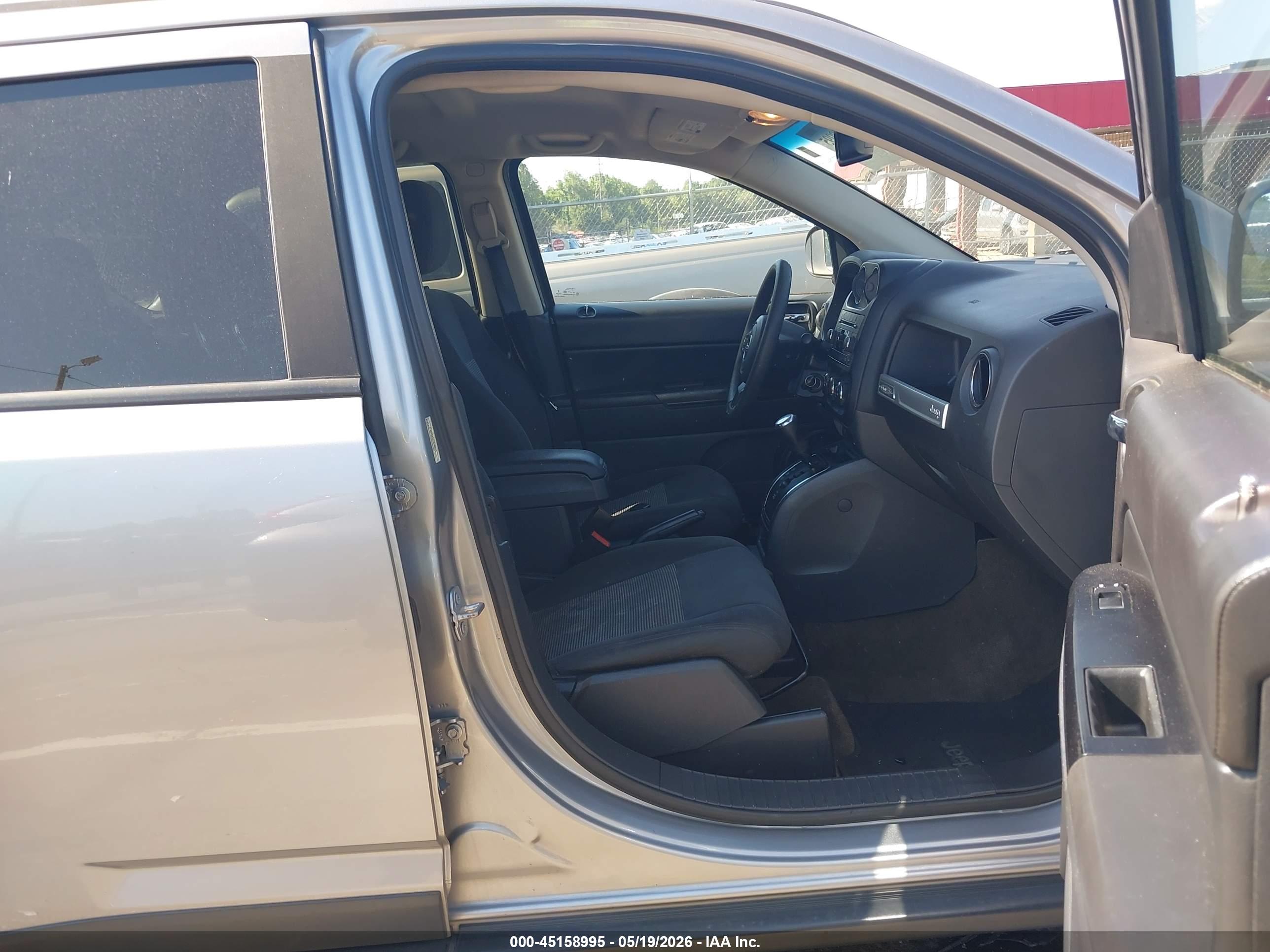 JEEP COMPASS image 5