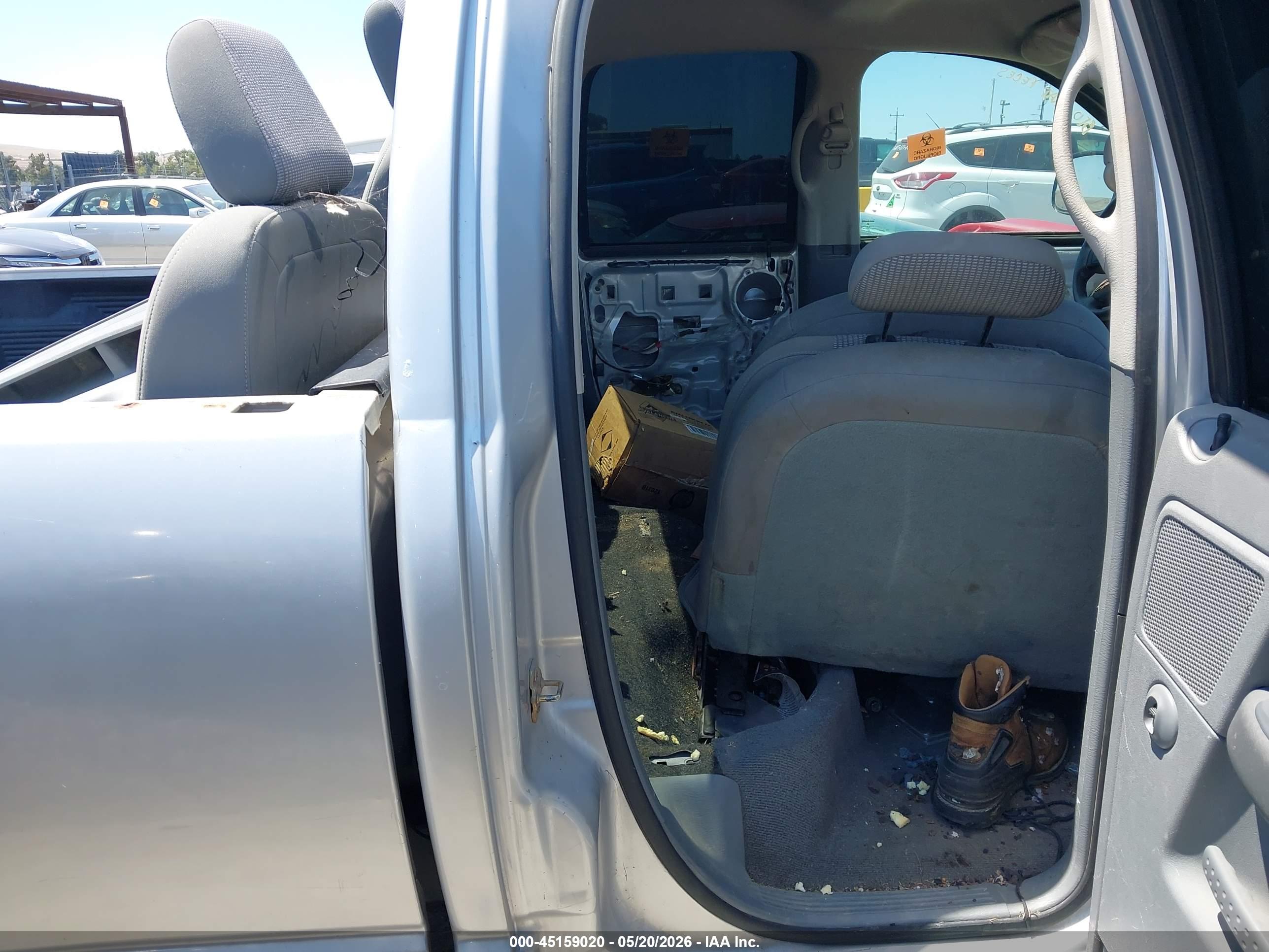 DODGE RAM image 8
