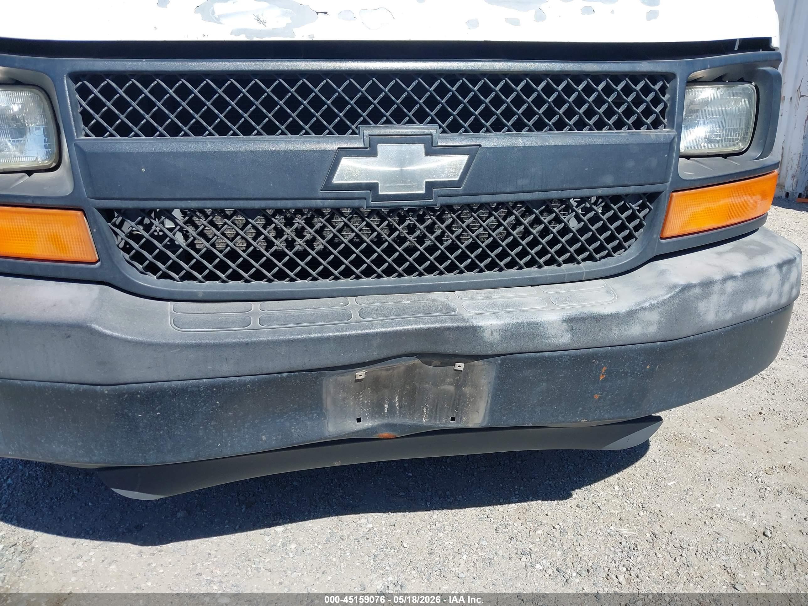 CHEVROLET EXPRESS image 6