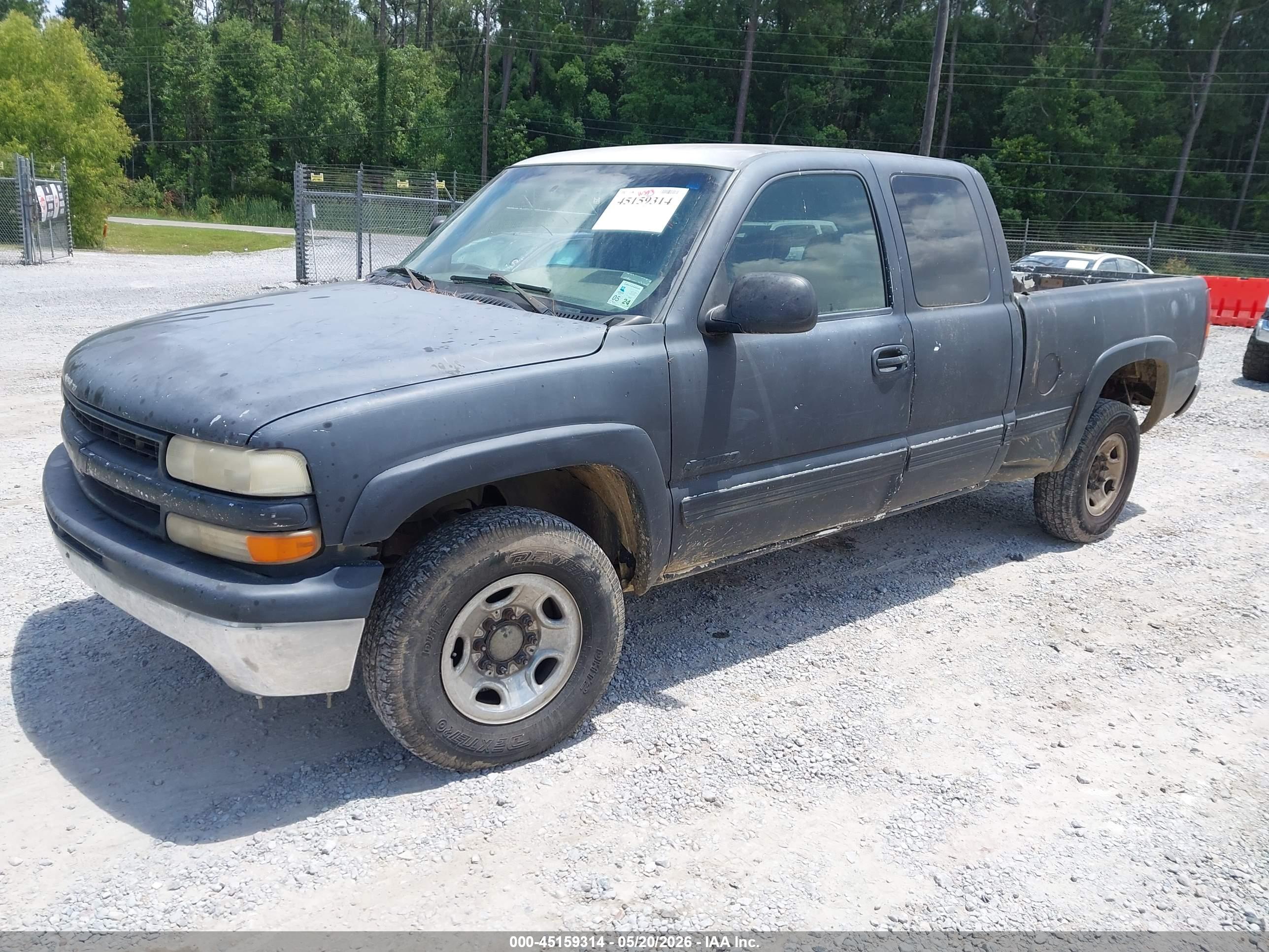 CHEVROLET SILVERADO image 2