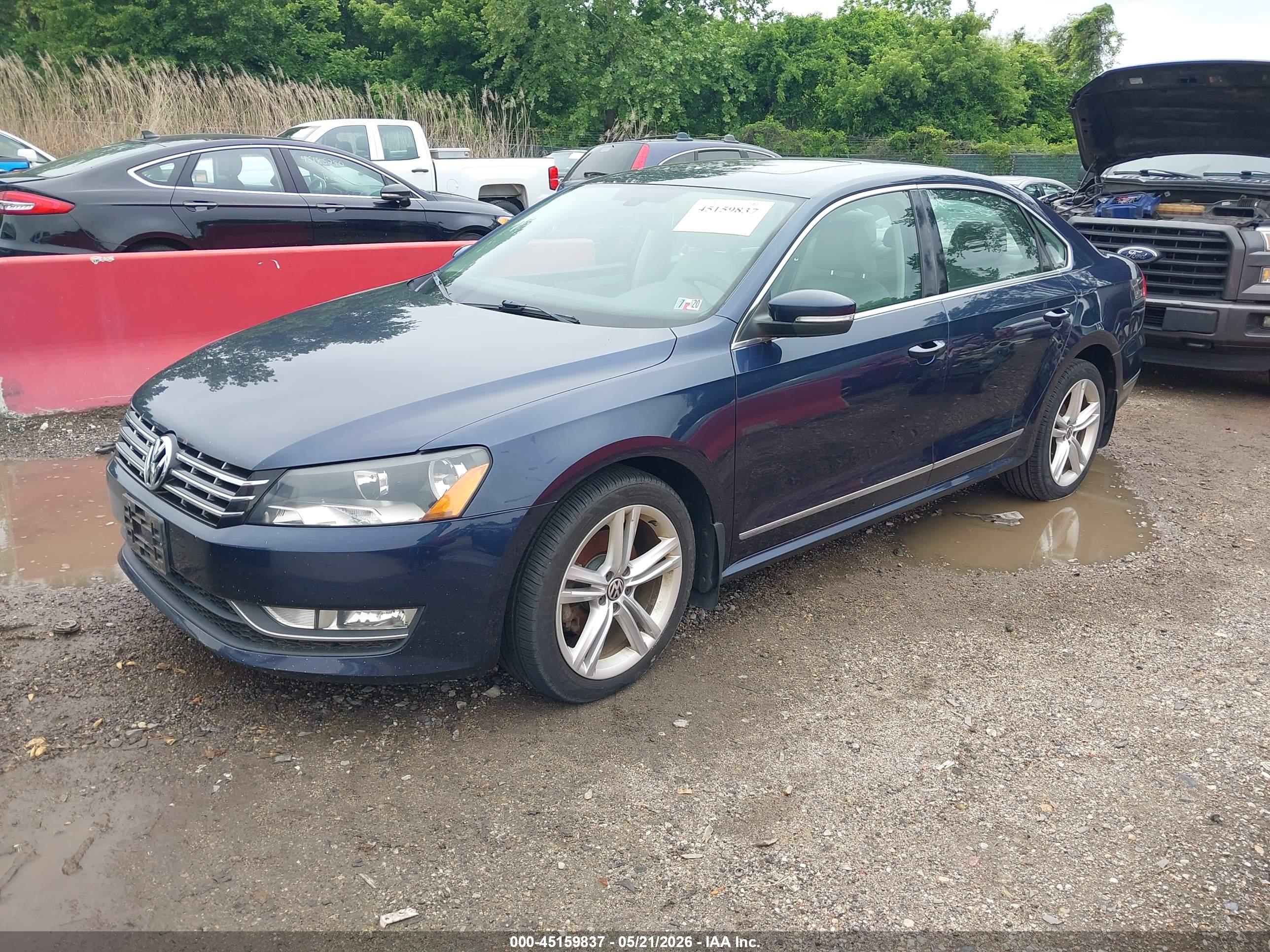 VOLKSWAGEN PASSAT image 2