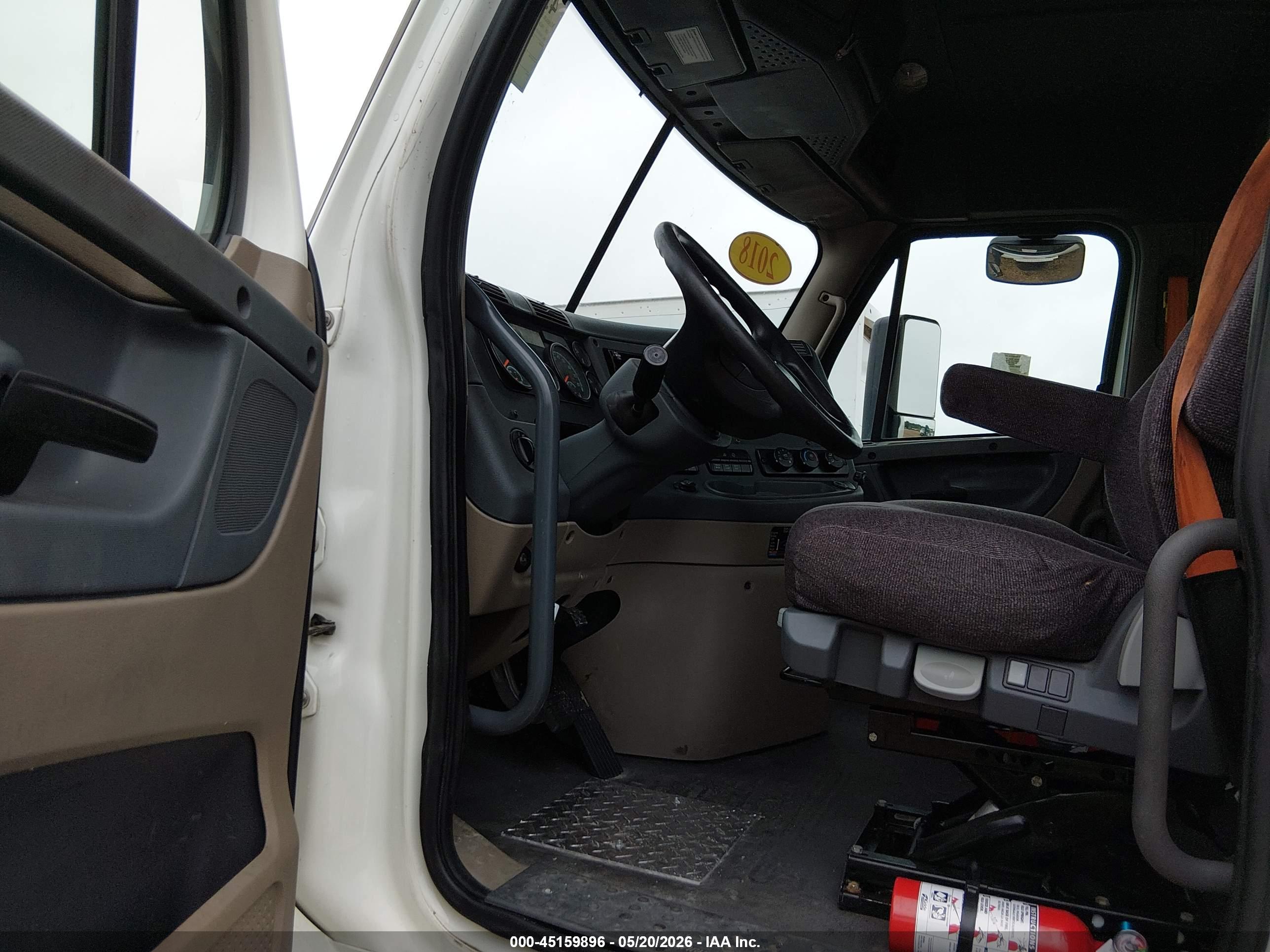 FREIGHTLINER CASCADIA image 8